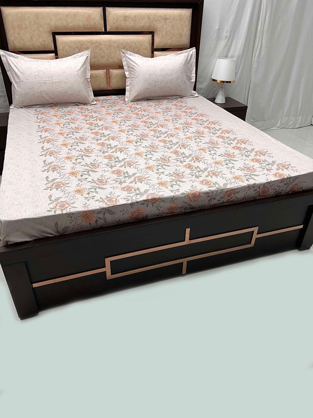

Pure Decor Brown Floral Printed 380 TC King Pure Cotton Bedsheet with 2 Pillow Covers