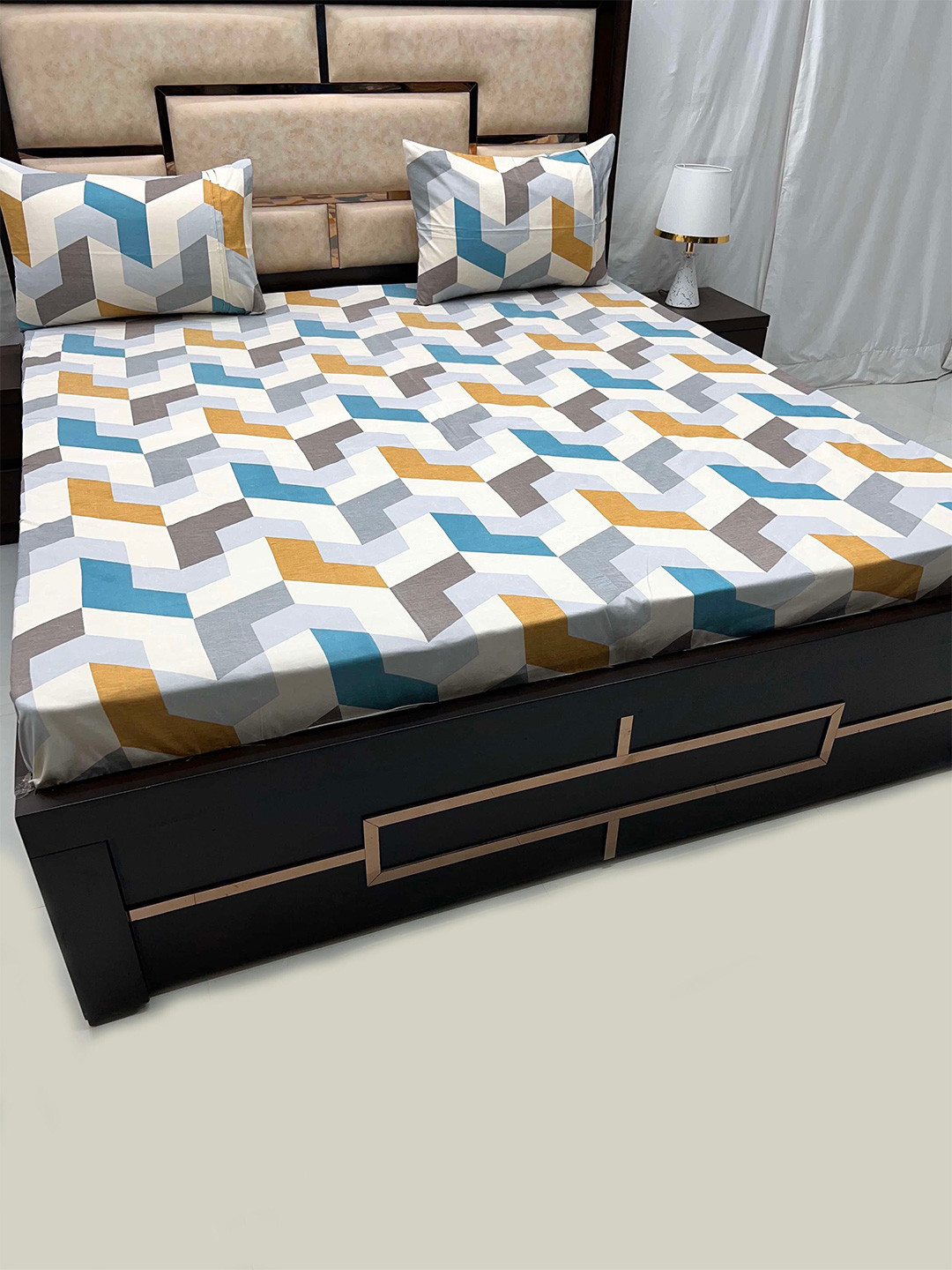 

Pure Decor White & Blue Geometric Printed 250 TC King Bedsheet with 2 Pillow Covers