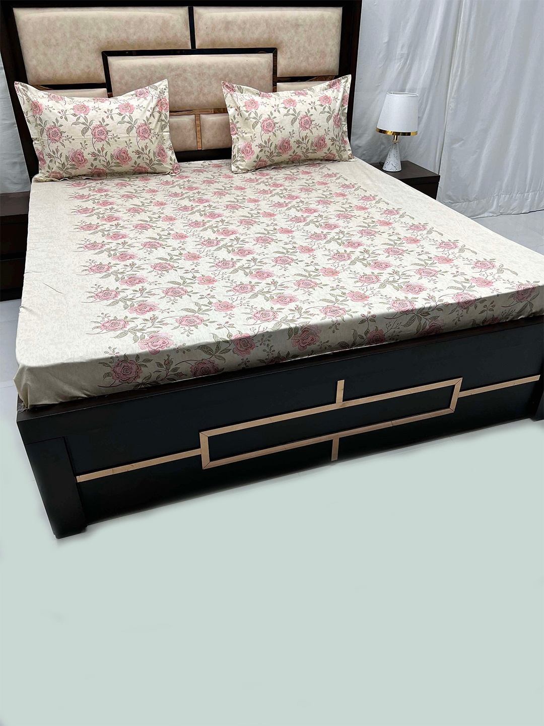 

Pure Decor Cream & Pink Floral 380 TC King Pure Cotton Bedsheet with 2 Pillow Covers