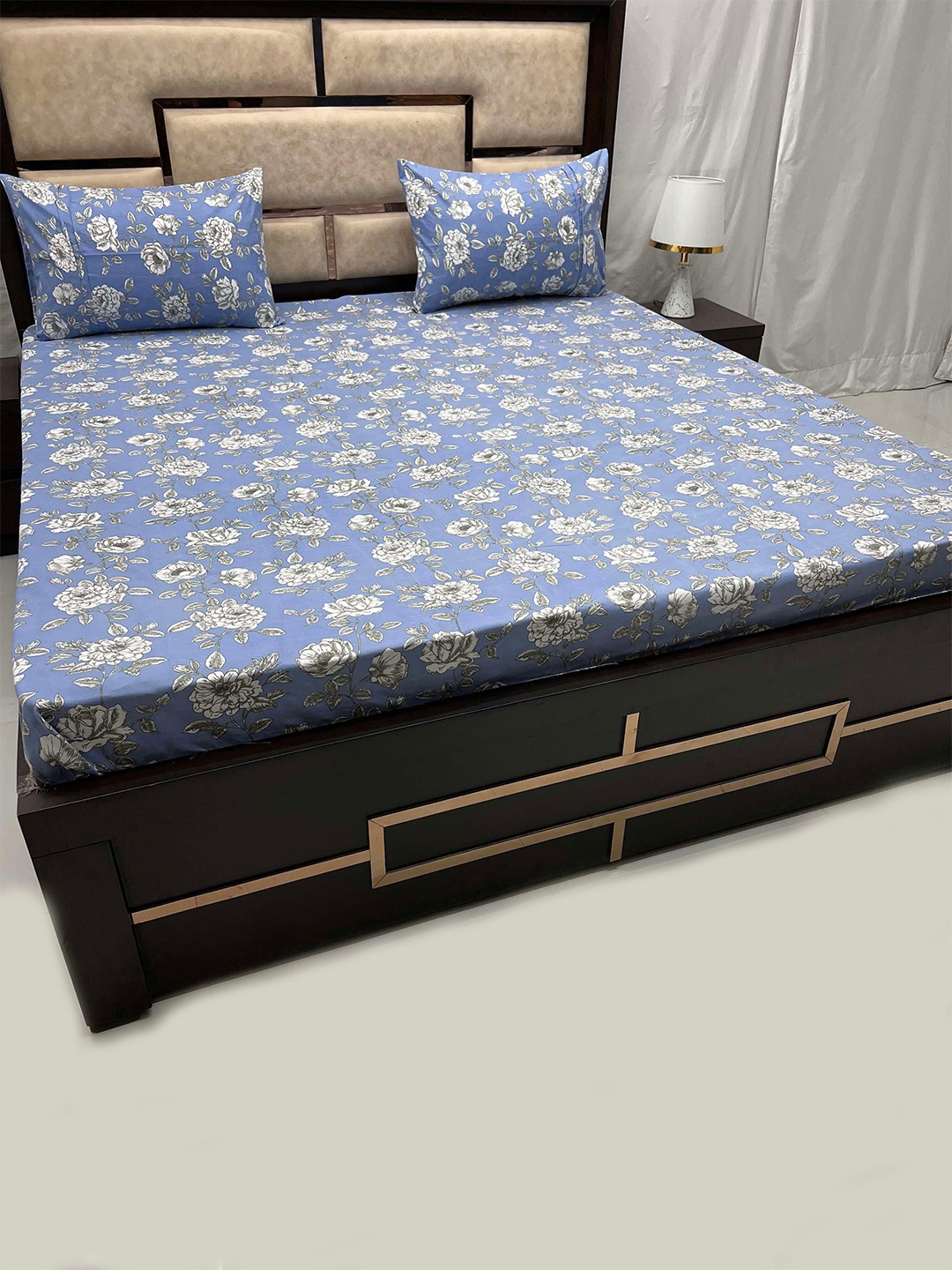 

Pure Decor Blue & Black Floral Printed 250 TC King Bedsheet with 2 Pillow Covers