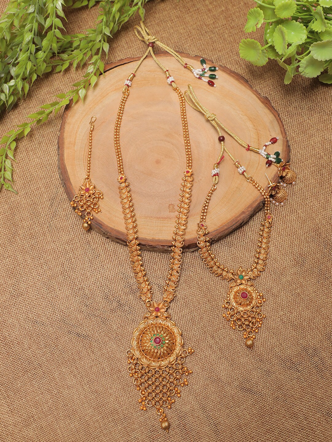 

Swarajshop Gold-Plated Kundan Studded & Pearl Beaded Jewellery Set, Maroon