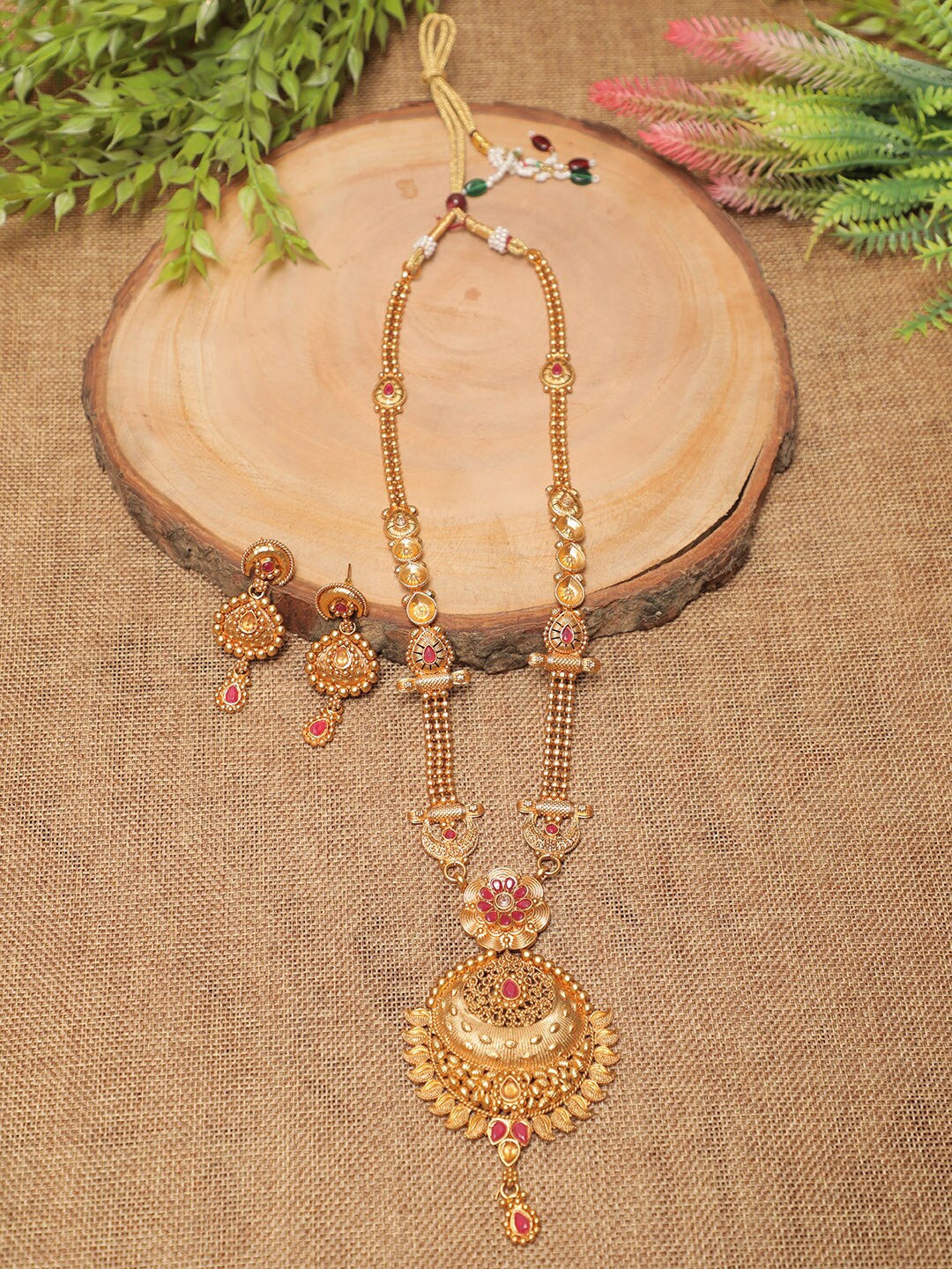 

Swarajshop Women Gold-Plated Kundan Studded Jewellery Set