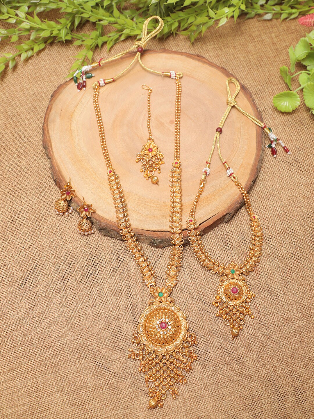 

Swarajshop Gold-Plated Kundan Studded & Pearl Beaded Jewellery Set, Maroon