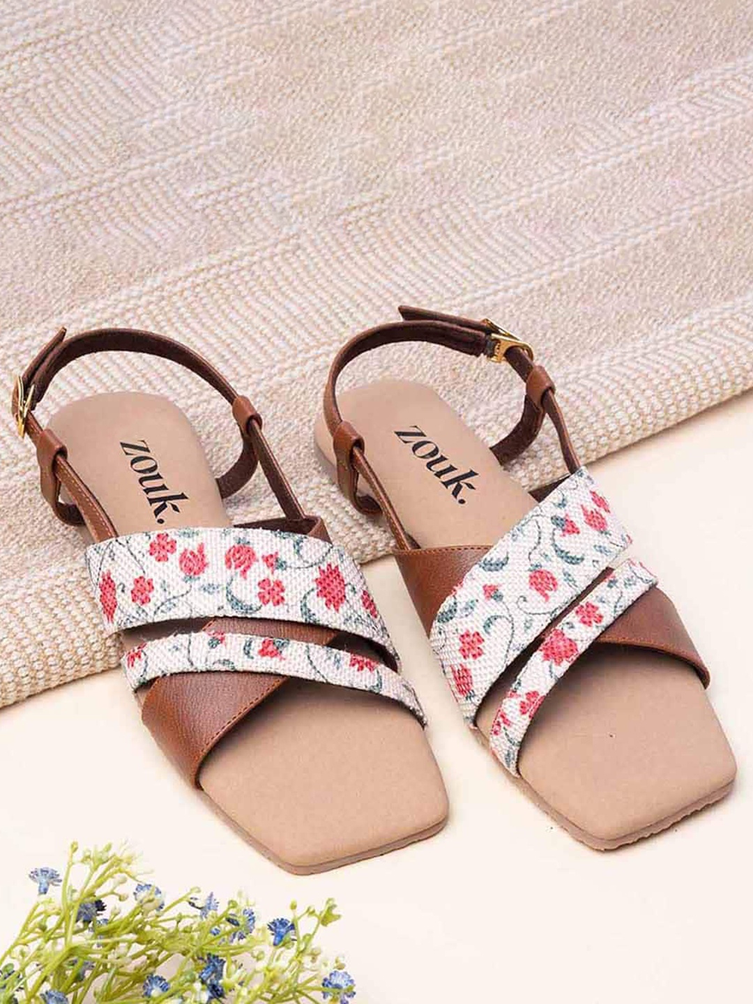 

ZOUK Women Printed Open Toe Flats, Beige