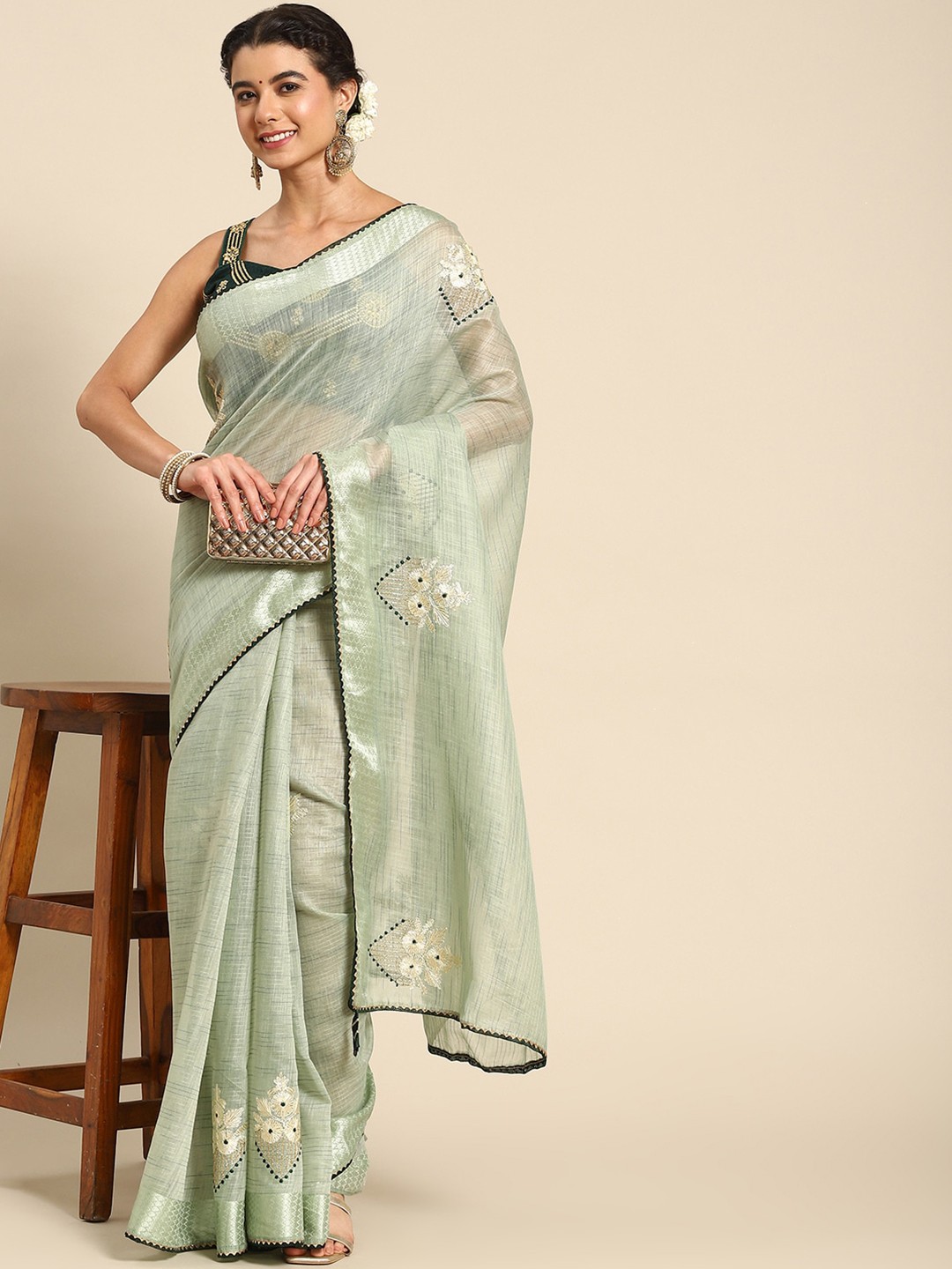 

Mitera Ethnic Motifs Embroidered Saree, Green