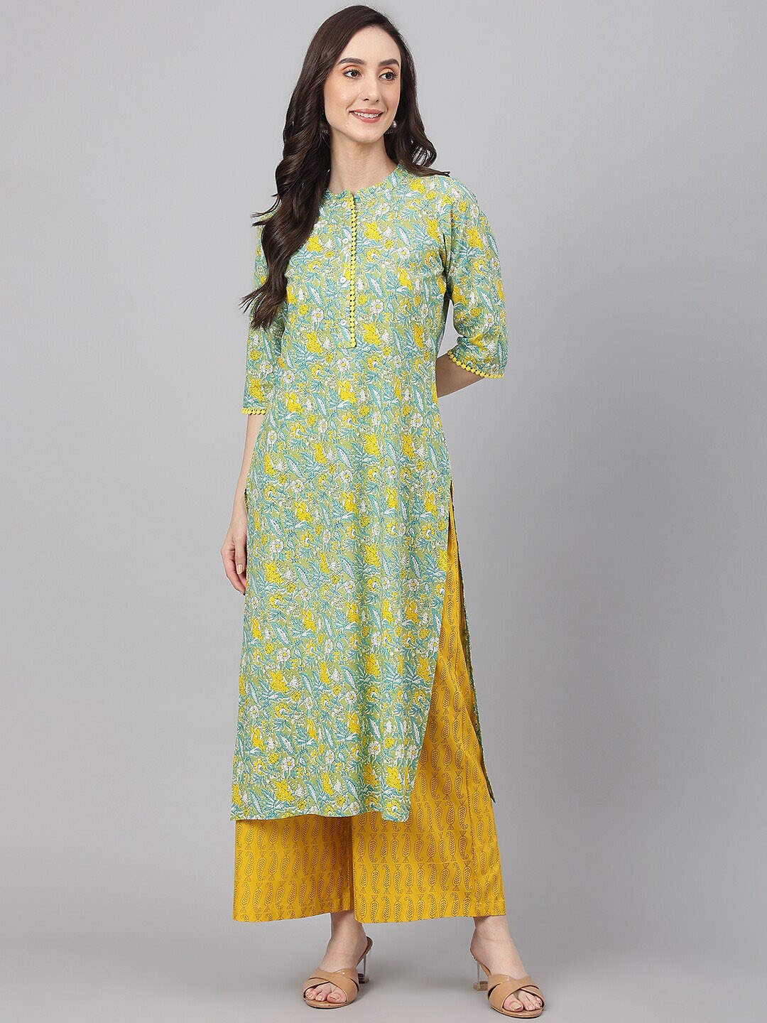 

Janasya Women Green Cotton Floral Print Straight Kurta