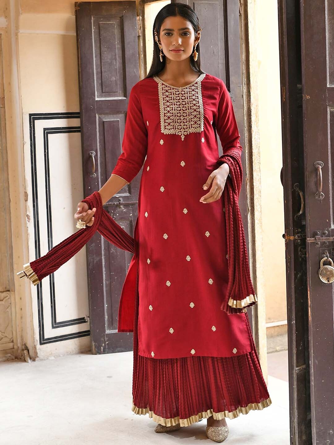 

Janasya Women Maroon Floral Embroidered Thread Work Kurta with Skirt & With Dupatta