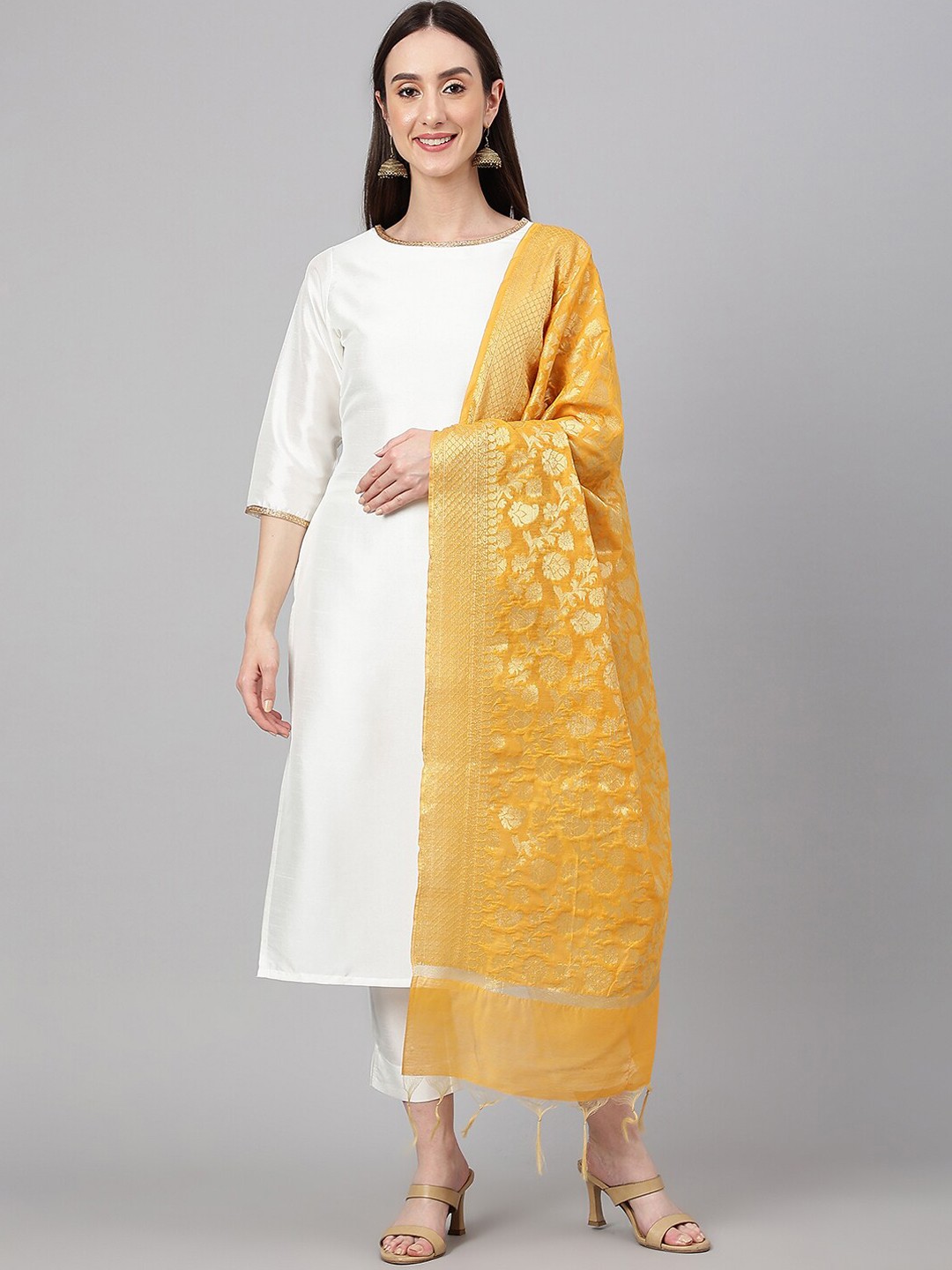 

Janasya Women Off-White Crepe Silk Solid Kurta with Pant and Dupatta