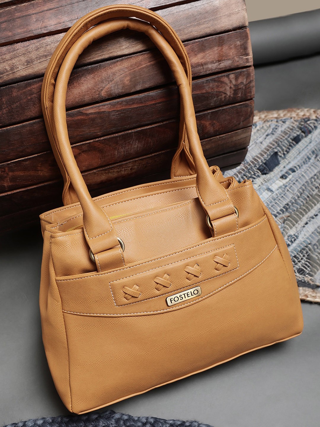 

Fostelo Structured Handheld Bag, Orange