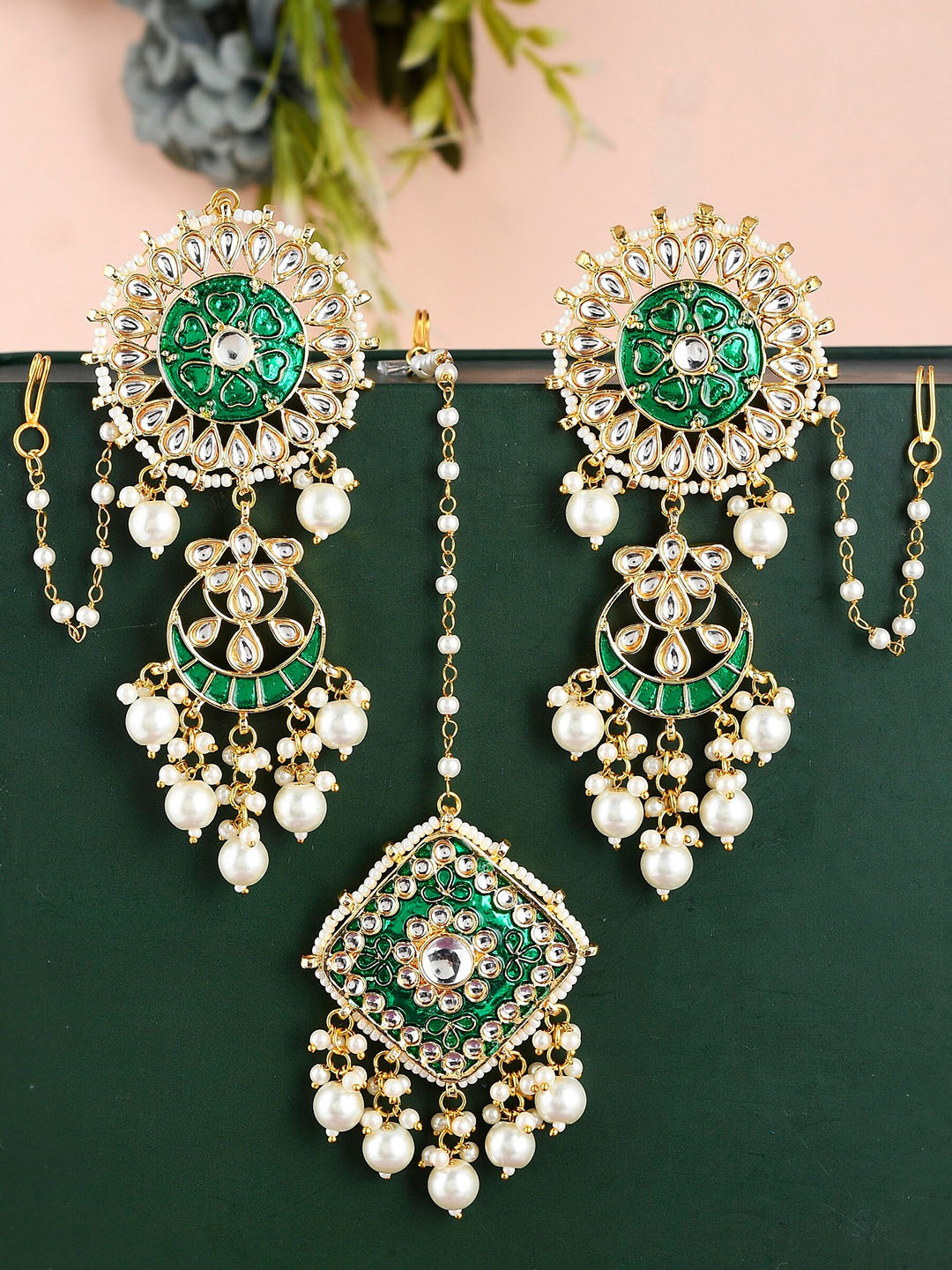 

DASTOOR Gold-Plated Mangtikka Earring Jewellery Set, White