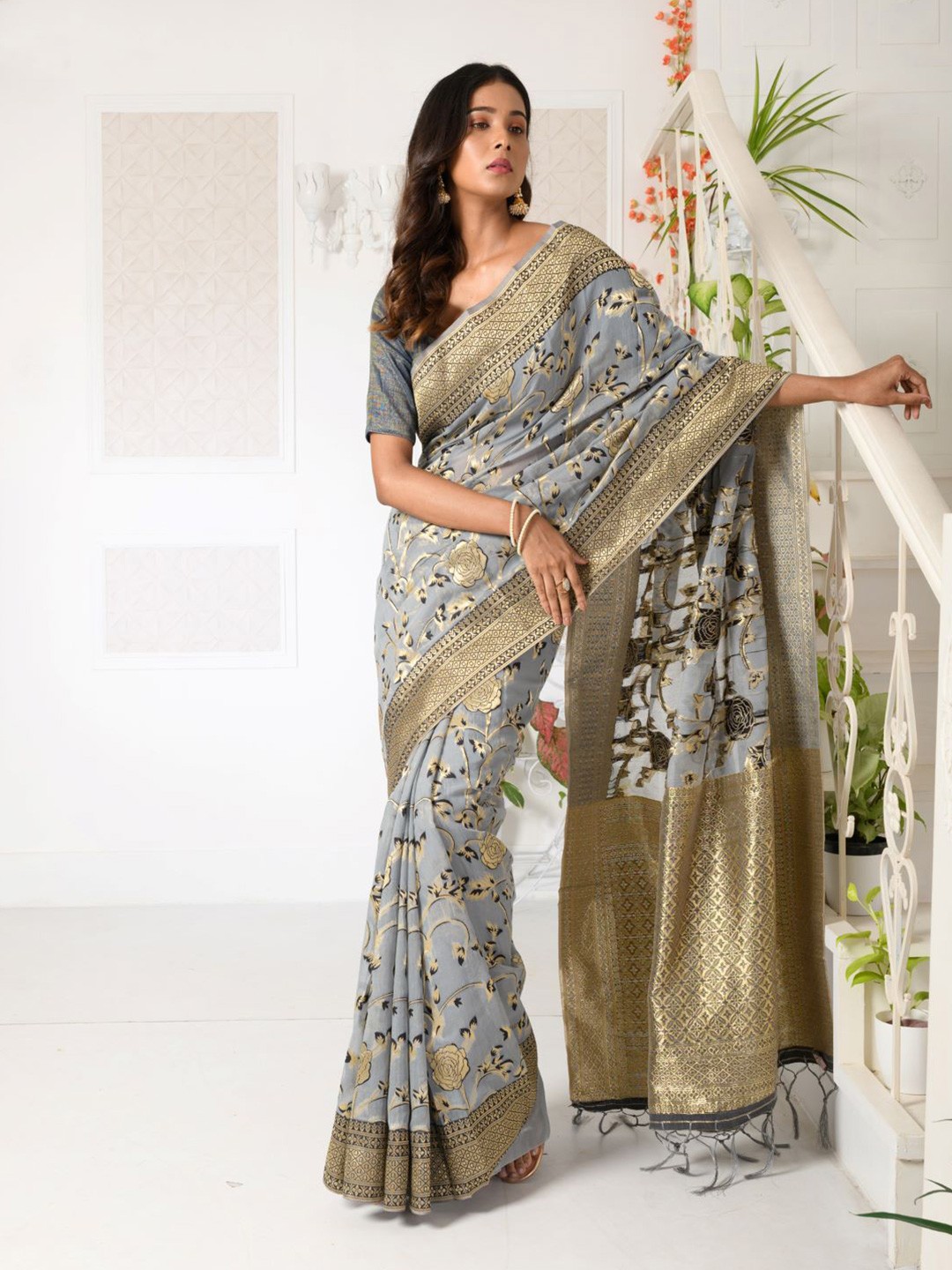 

HERE&NOW Woven Design Zari Banarasi Saree, Steel