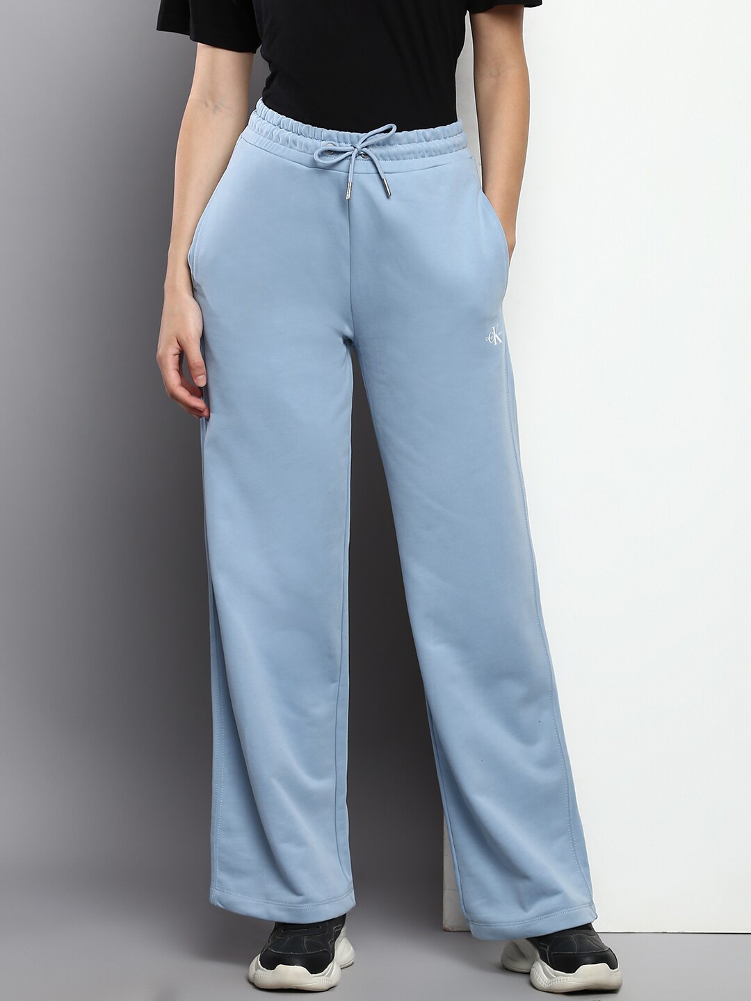 

Calvin Klein Jeans Women Organic Cotton Relaxed-Fit Track Pants, Blue