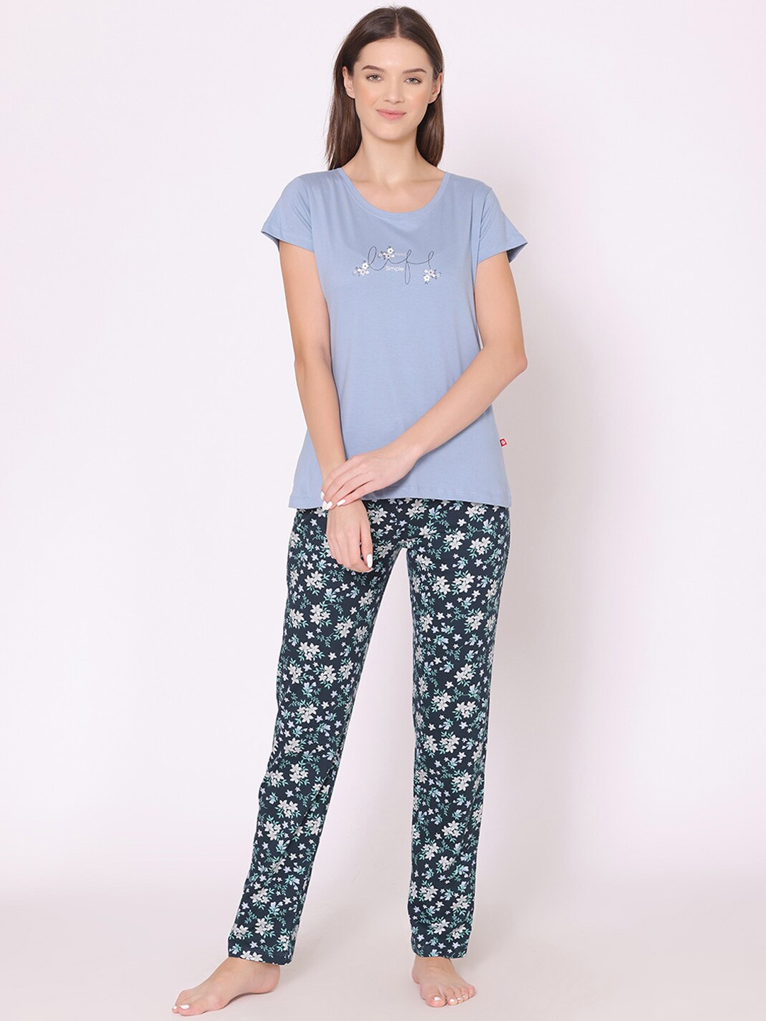 

Bodycare Women Floral Printed Pure Cotton Night suit, Blue