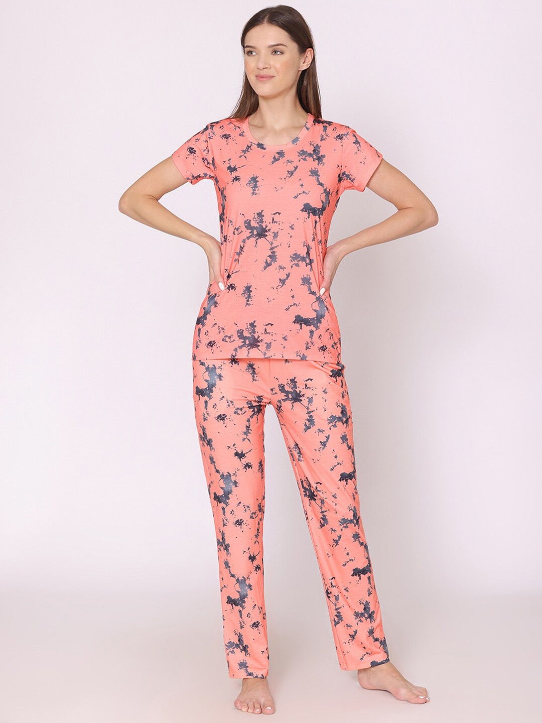 

Bodycare Women Printed Night suit, Orange