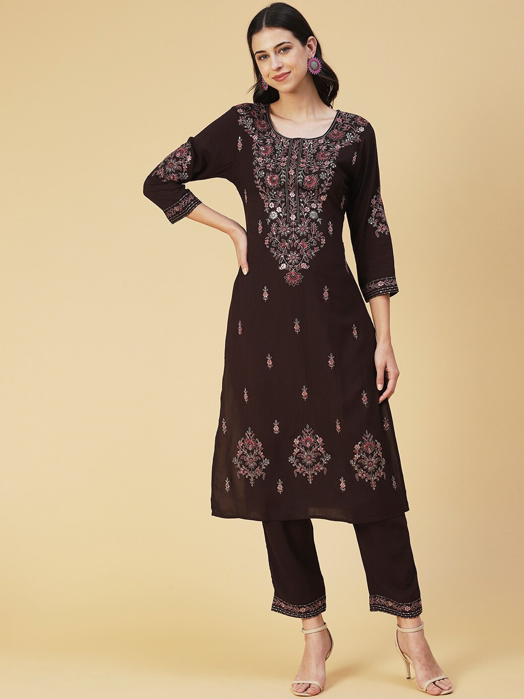 

FASHOR Women Floral Embroidered Sequinned Kurta with Trousers, Coffee brown