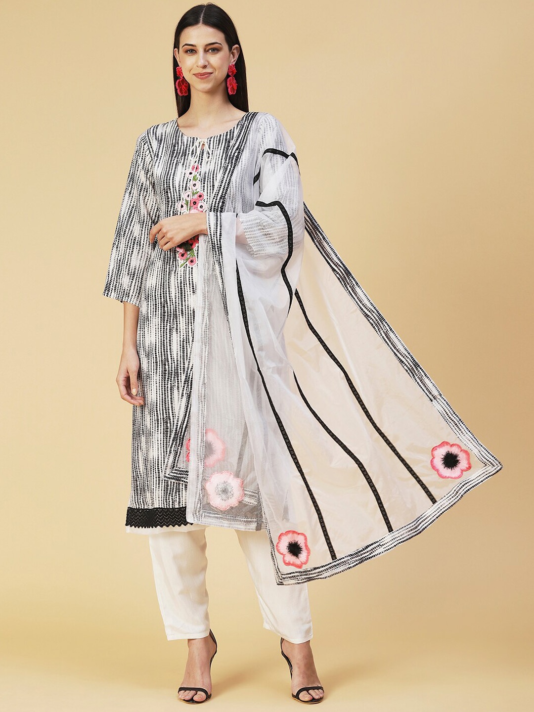 

FASHOR Women Printed Thread Work Kurta with Trousers & With Dupatta, White