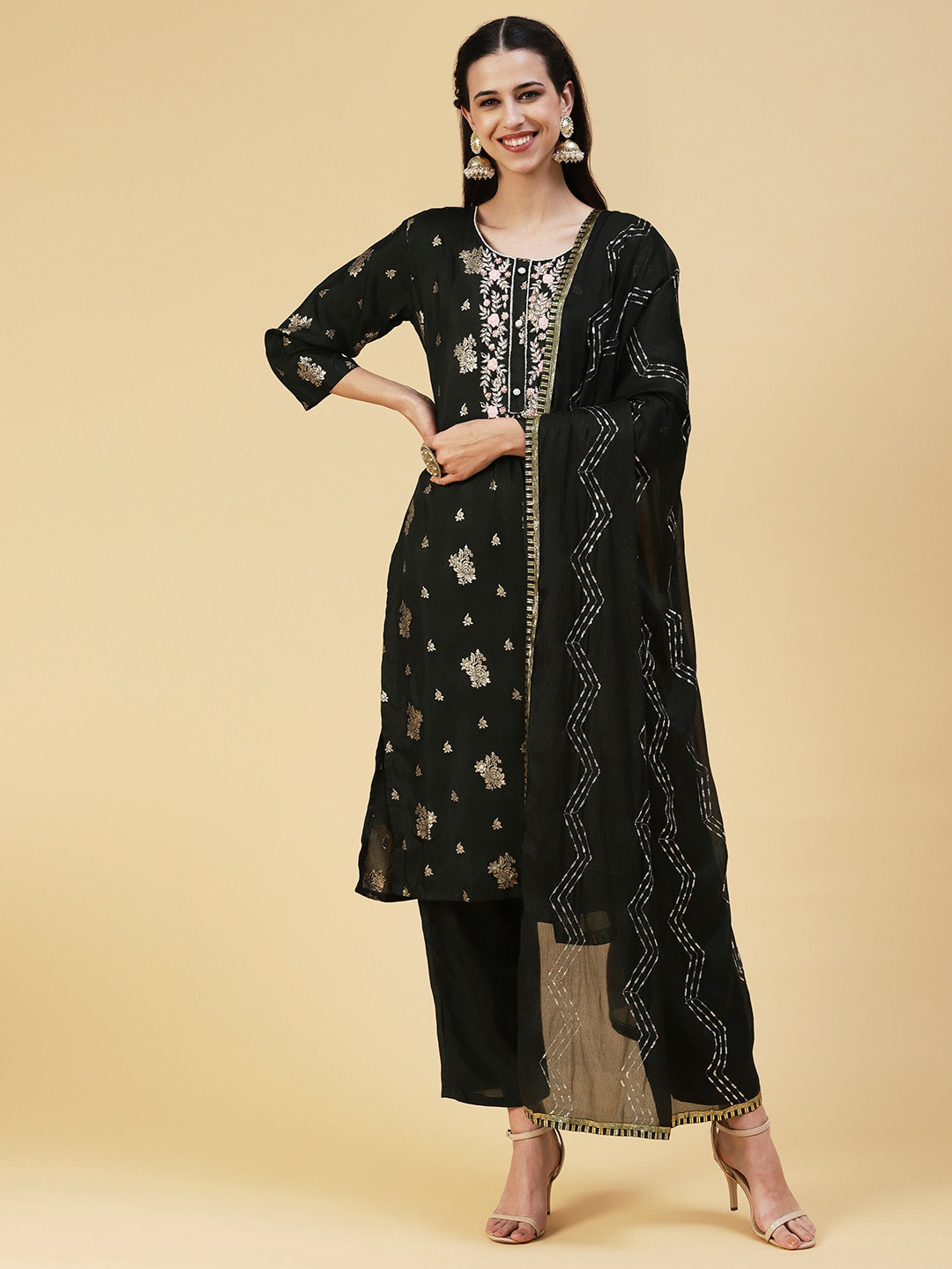 

FASHOR Women Green Floral Embroidered Beads and Stones Kurta with Trousers & With Dupatta
