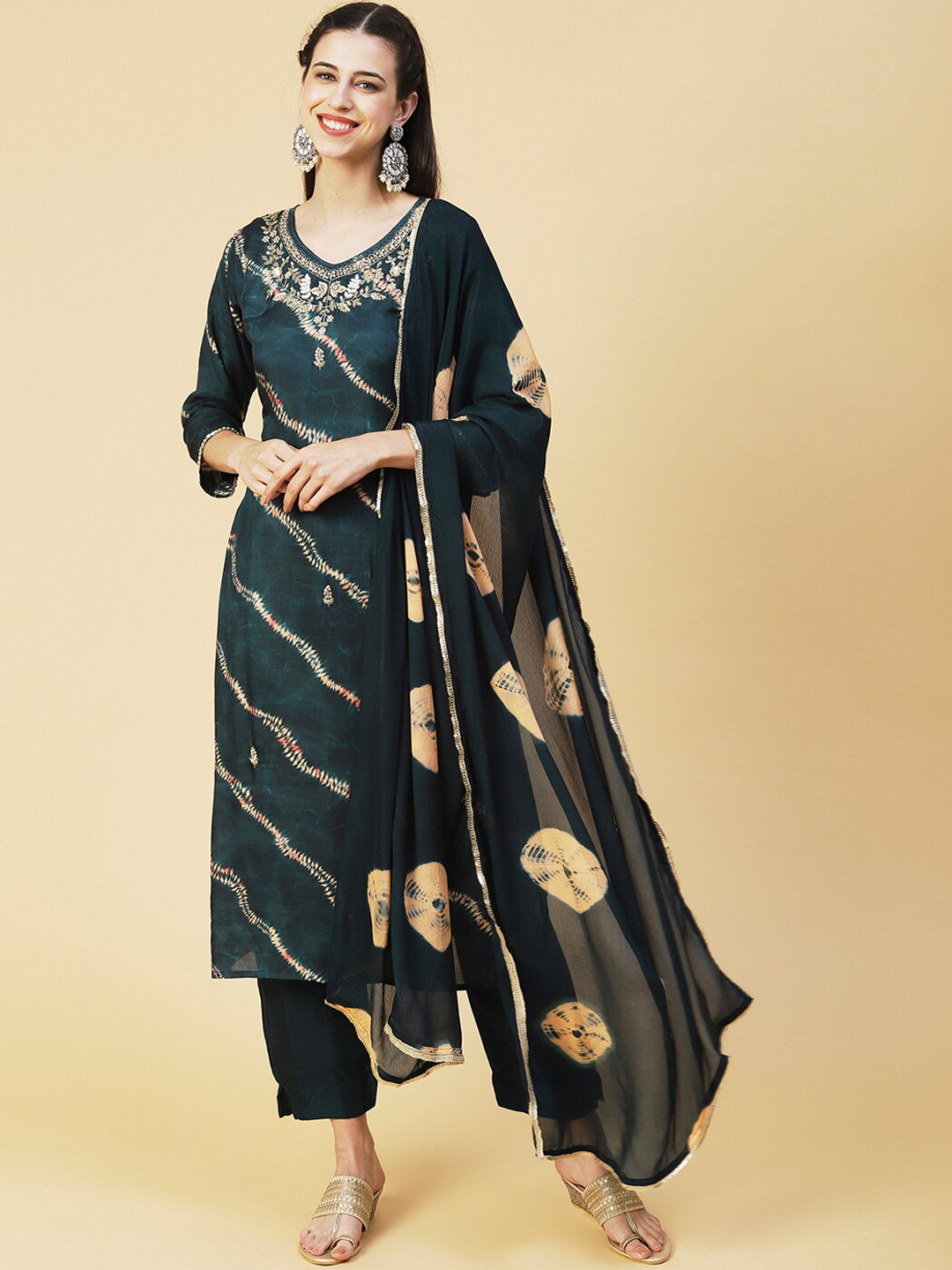 

FASHOR Women Leheriya Dyed Sequinned Kurta with Trousers & Dupatta, Green