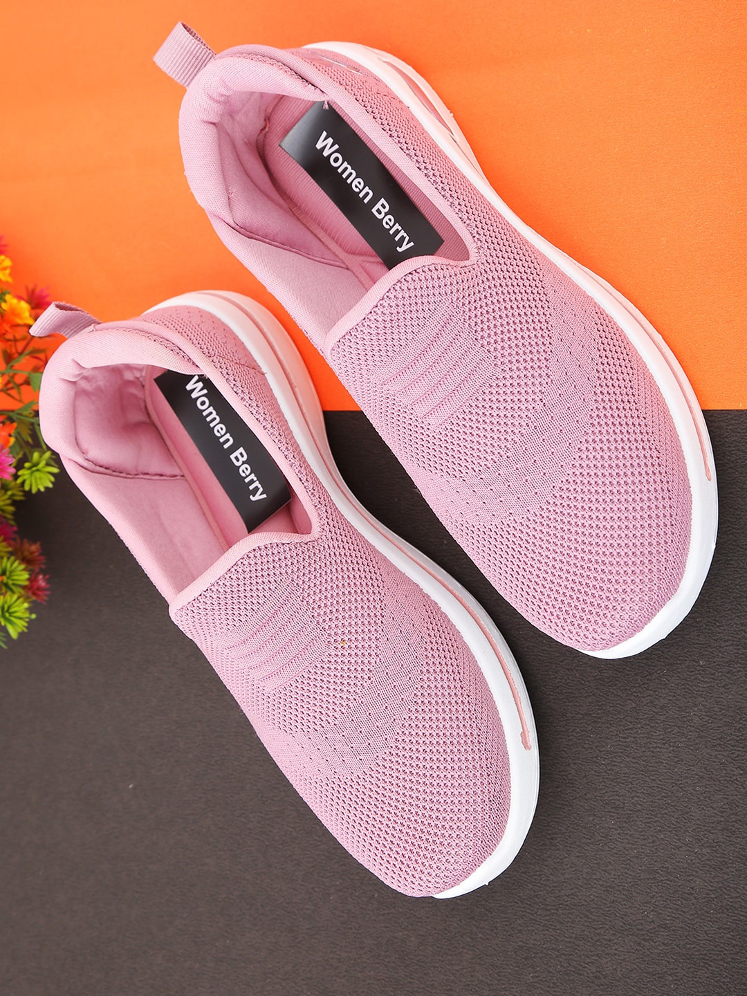 

WOMENS BERRY Women Woven Design Slip-On Sneakers, Pink