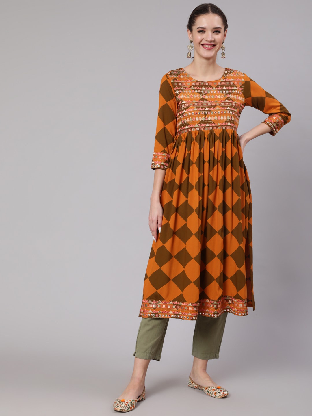 

Nehamta Women Geometric Printed Mirror Work Anarkali Kurta, Brown