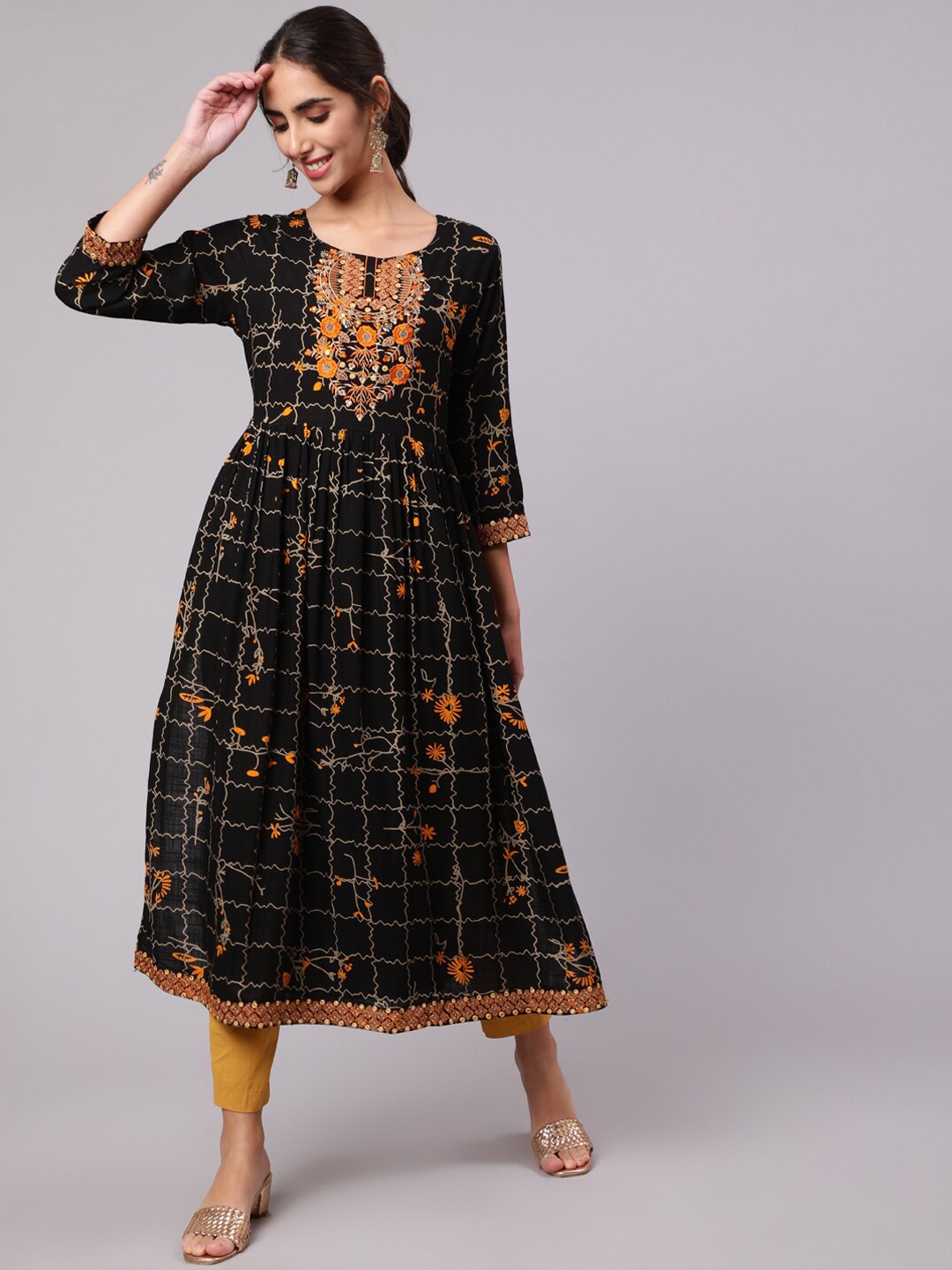 

Nehamta Checked Floral Kurta, Black