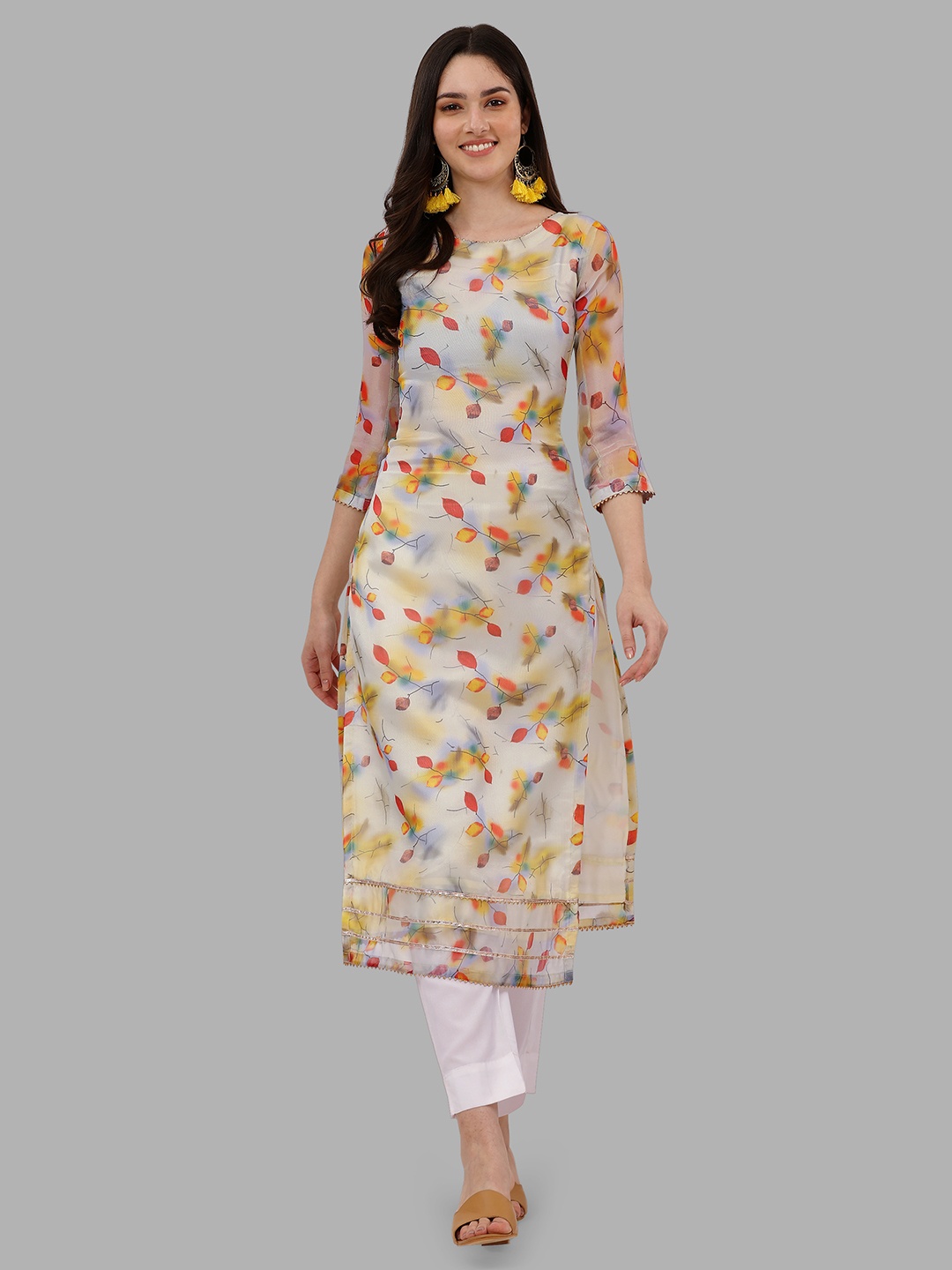 

ASPORA Women Floral Printed Gotta Patti Kurta with Trousers, Cream