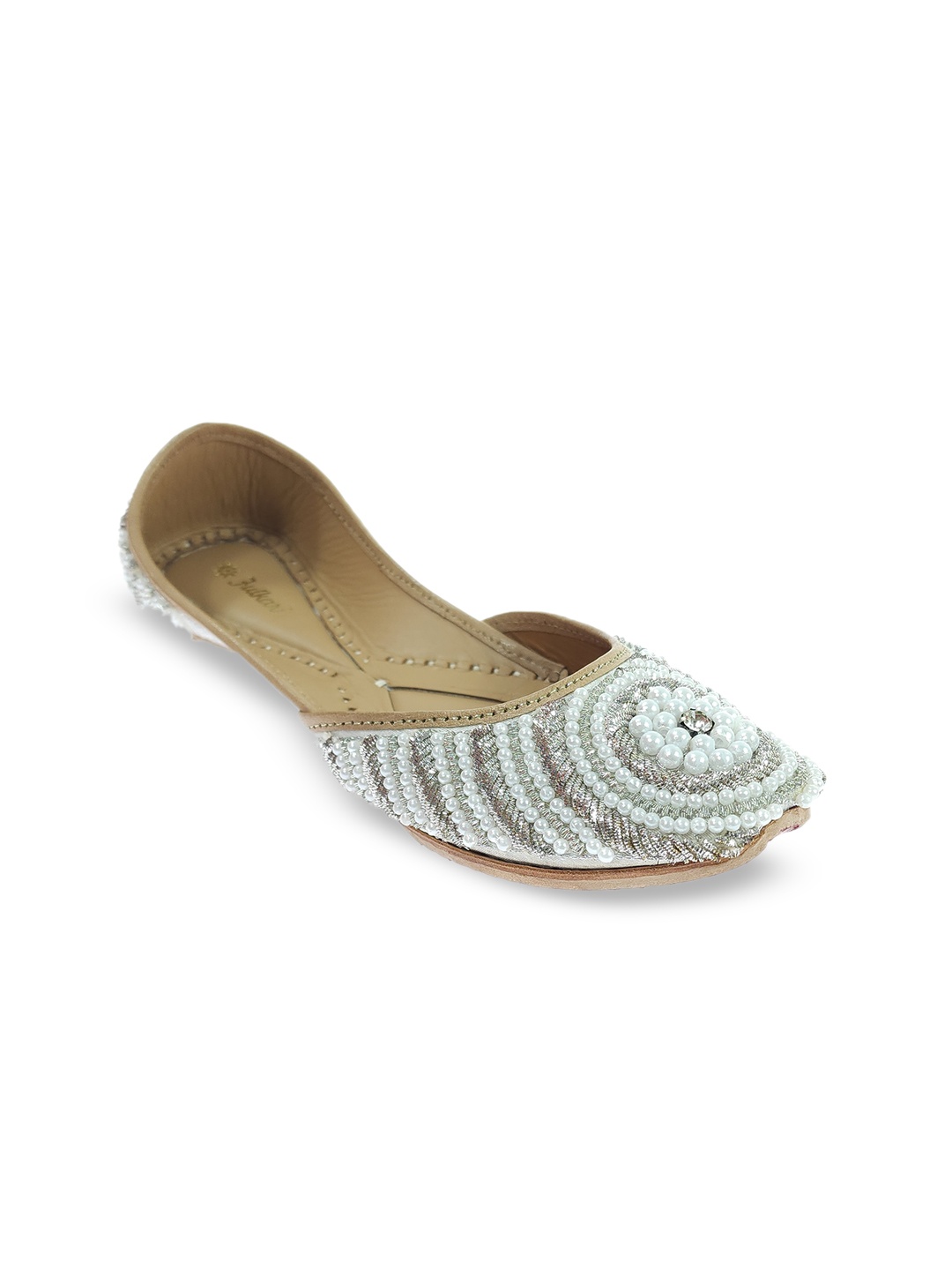 

Fulkari Women Embellished Ethnic Mojaris Flats, White