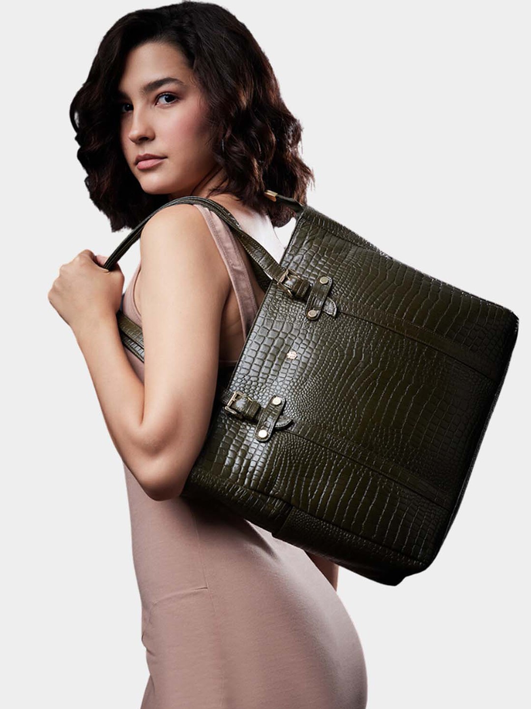 

Tortoise Avril Textured Genuine Leather Laptop Handbag, Green