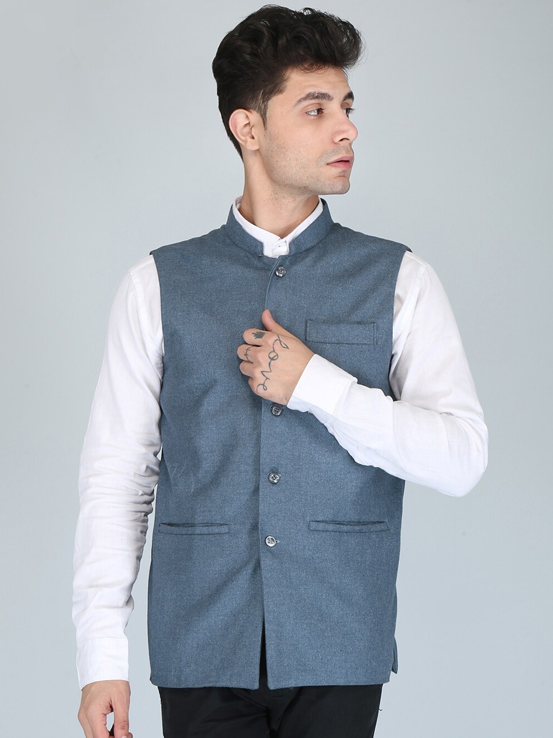 

UNCRAZY Men Woven Nehru Jacket, Blue