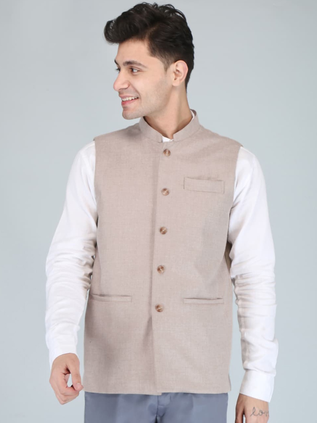 

UNCRAZY Men Woven Nehru Jacket, Off white
