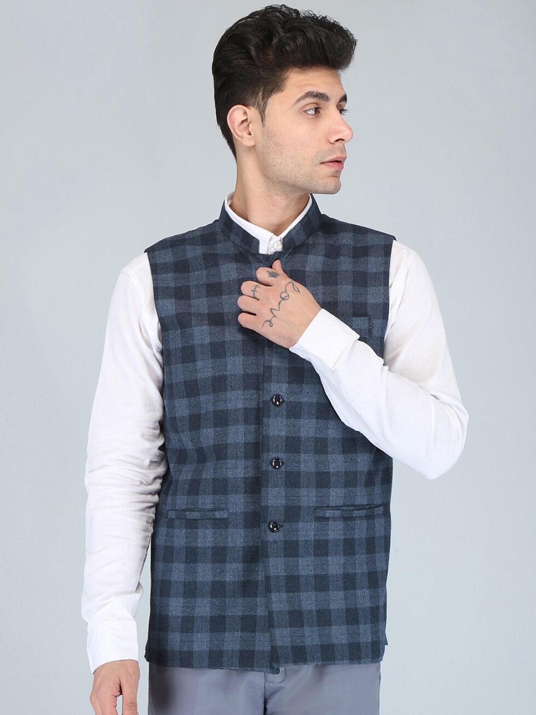 

UNCRAZY Men Checked Woven Nehru Jackets, Blue