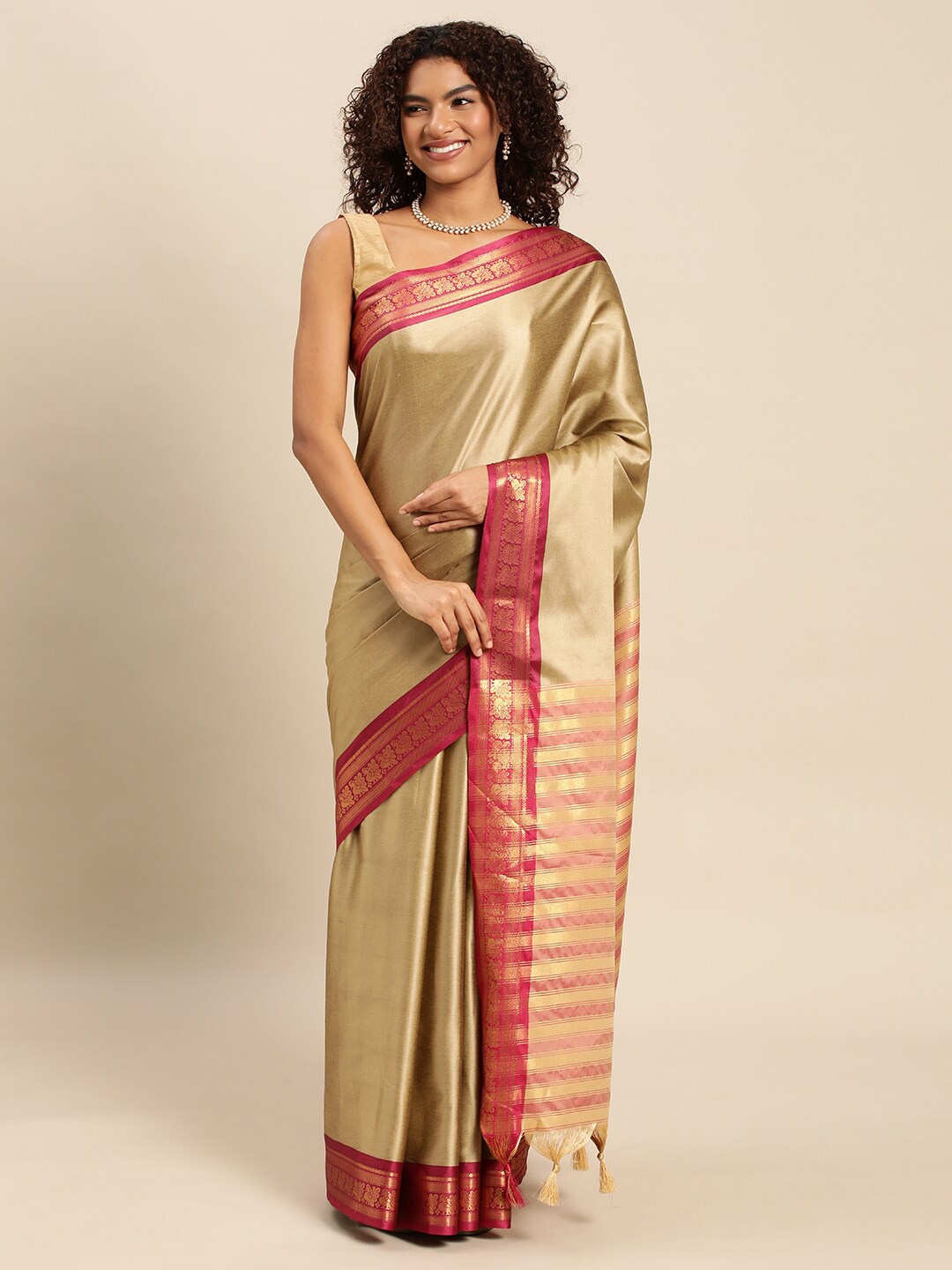 

WILORI Zari Dharmavaram Saree, Beige