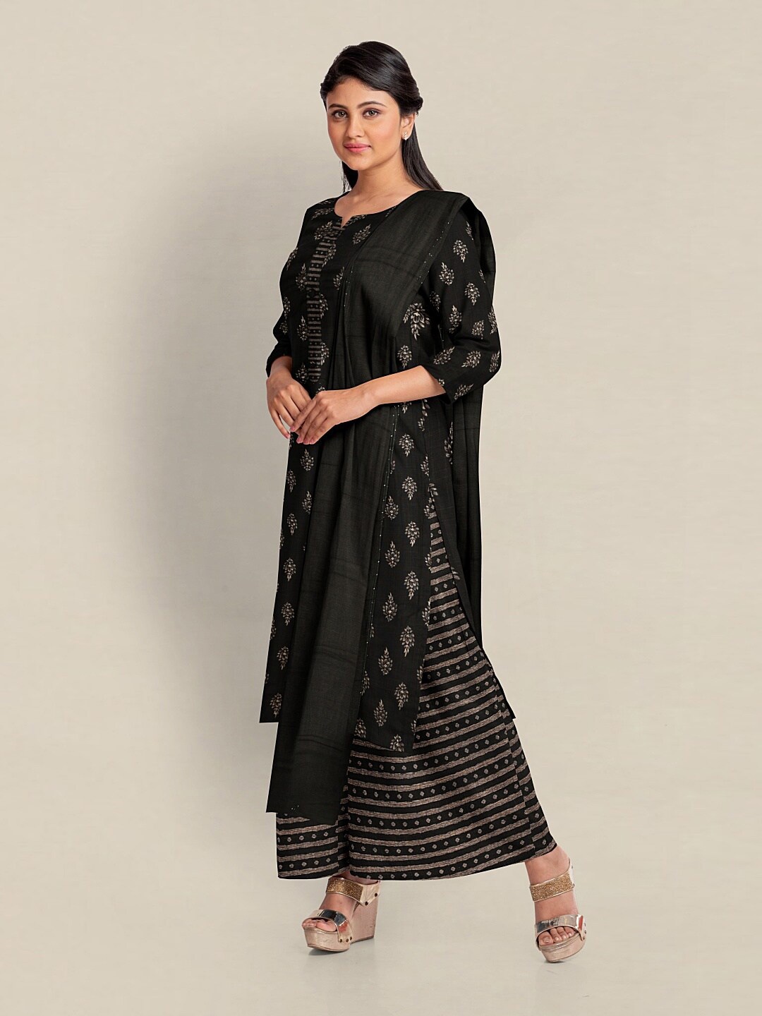 

Pothys Printed Viscose Rayon Unstitched Dress Material, Black