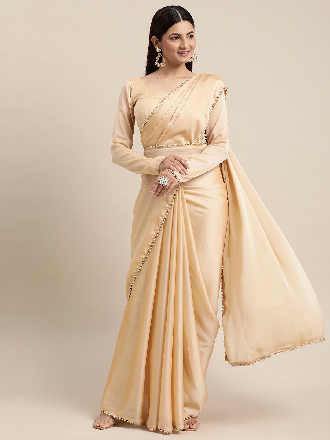 

AVANSHEE Beads and Stones Art Silk Saree, Cream