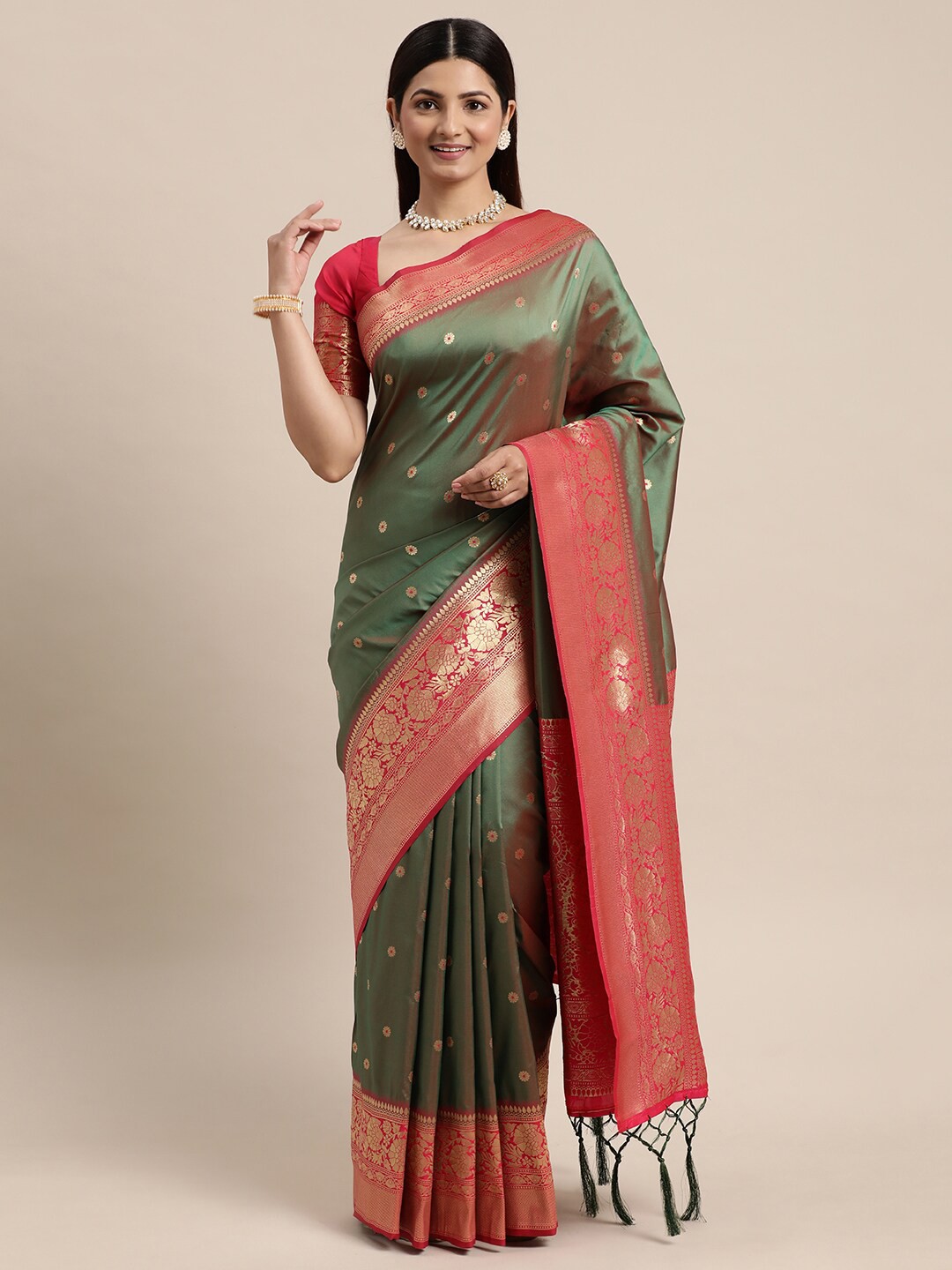 

AVANSHEE Woven Design Zari Pure Silk Saree, Green