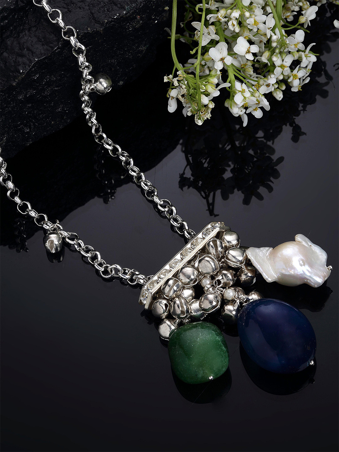 

DUGRISTYLE Women Silver-Plated Pearls Necklace, Green