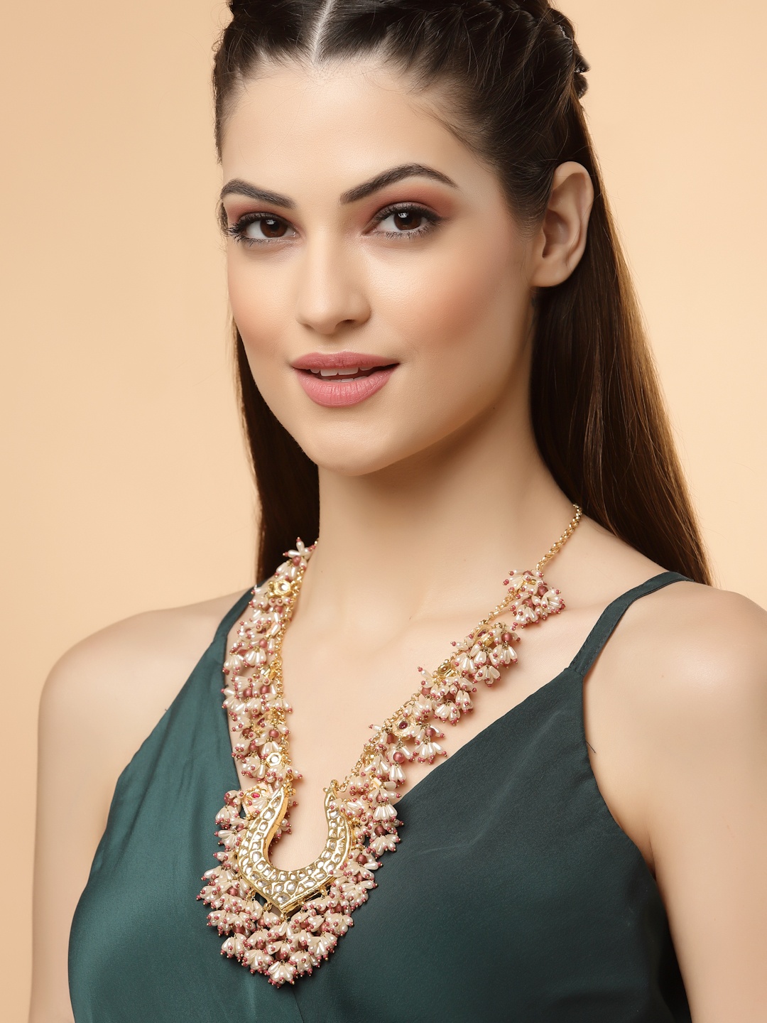 

DUGRISTYLE Kundan & Pearls Necklace, Gold