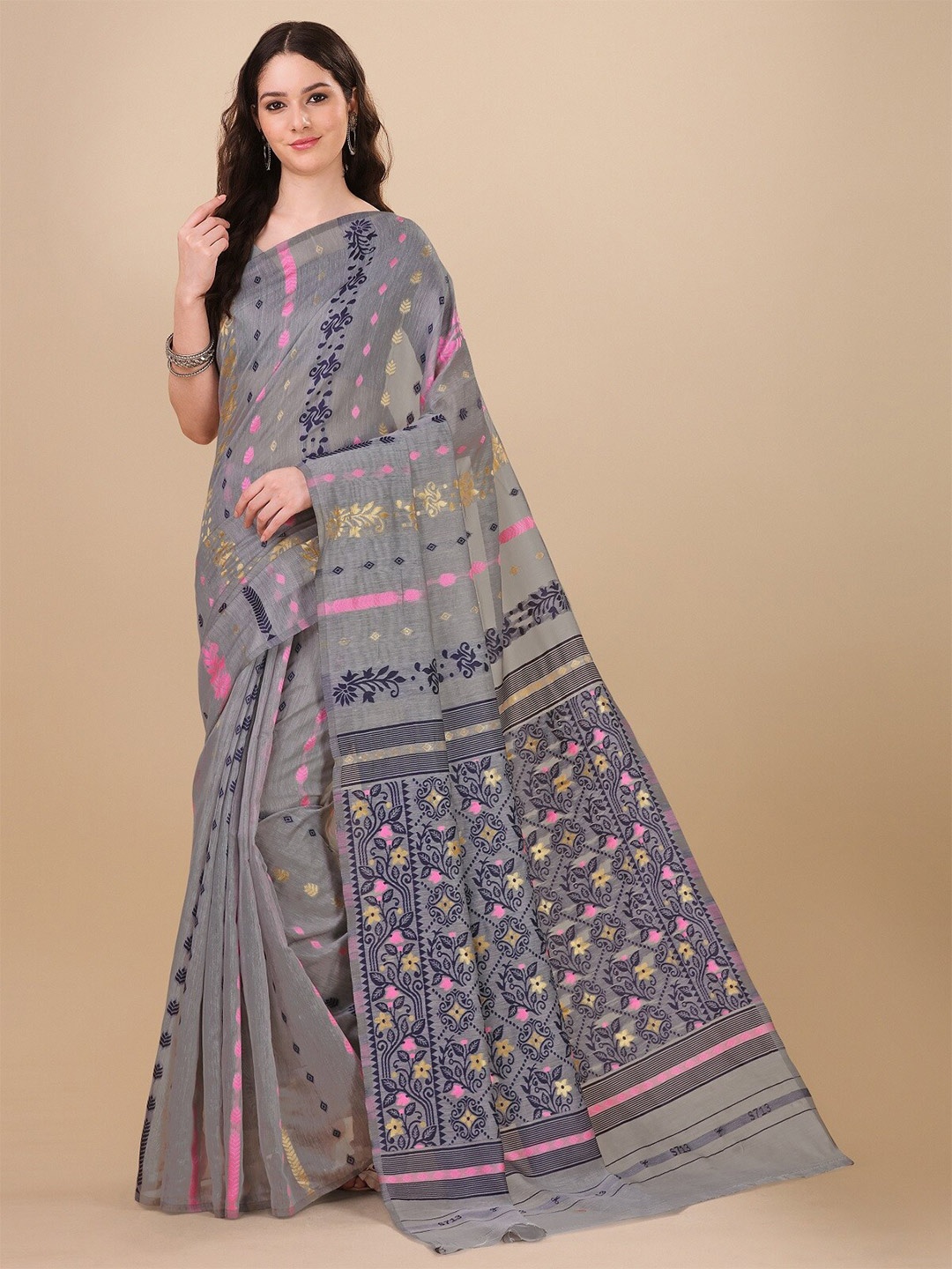 

ZIKARAA Ethnic Motifs Pure Cotton Jamdani Saree, Grey