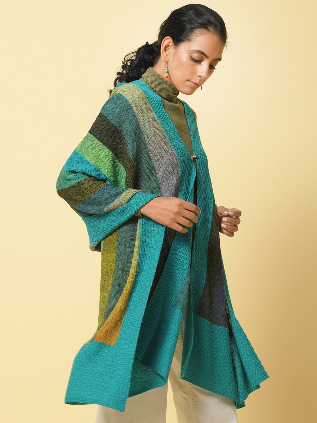 

KHALEEJ Women Striped Wool Shawl, Green