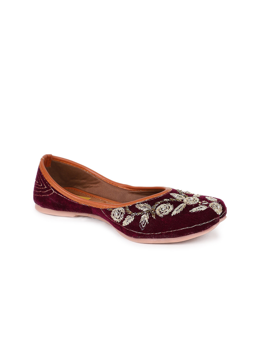 

The Desi Dulhan Women Embellished Ethnic Mojaris Flats, Purple