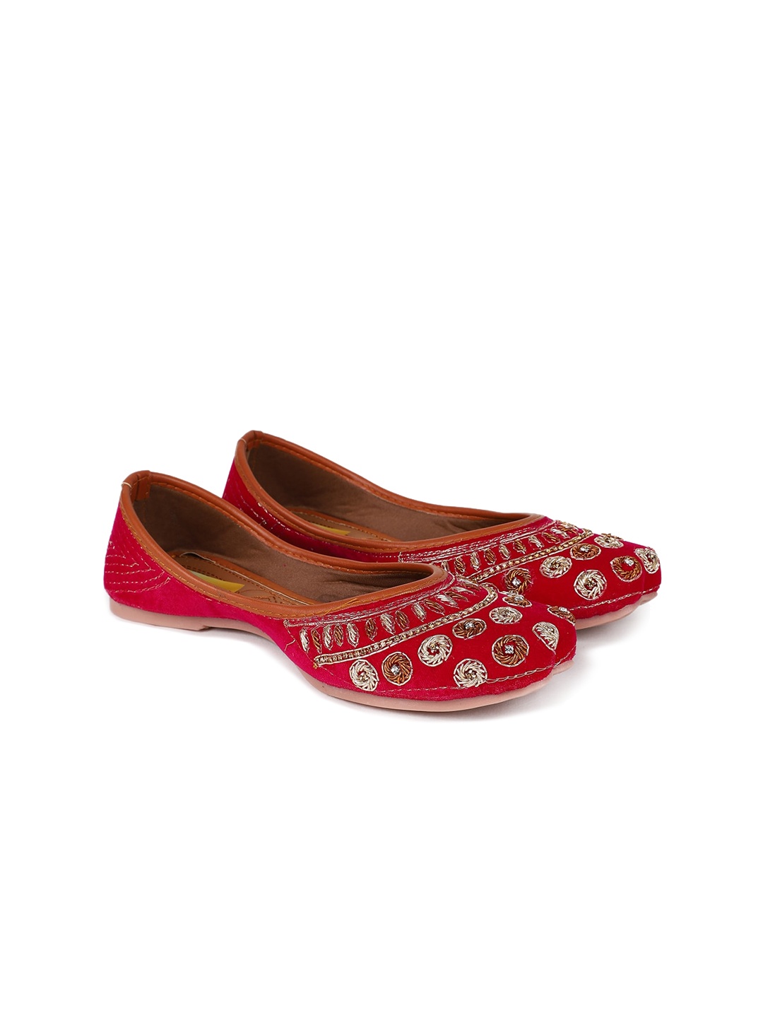 

The Desi Dulhan Women Embellished Ethnic Mojaris Flats, Magenta