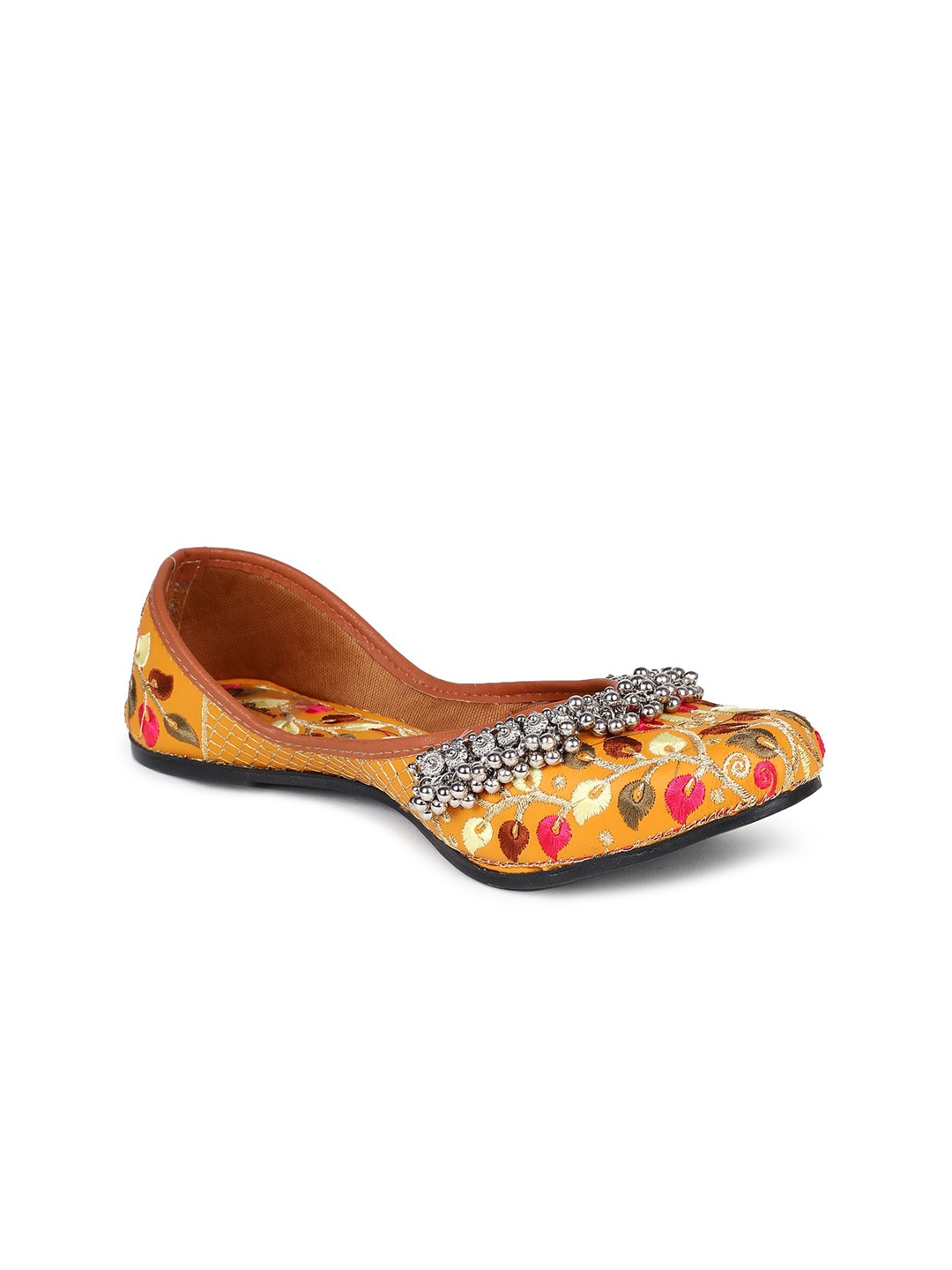 

The Desi Dulhan Women Embellished Ethnic Mojaris Flats, Yellow