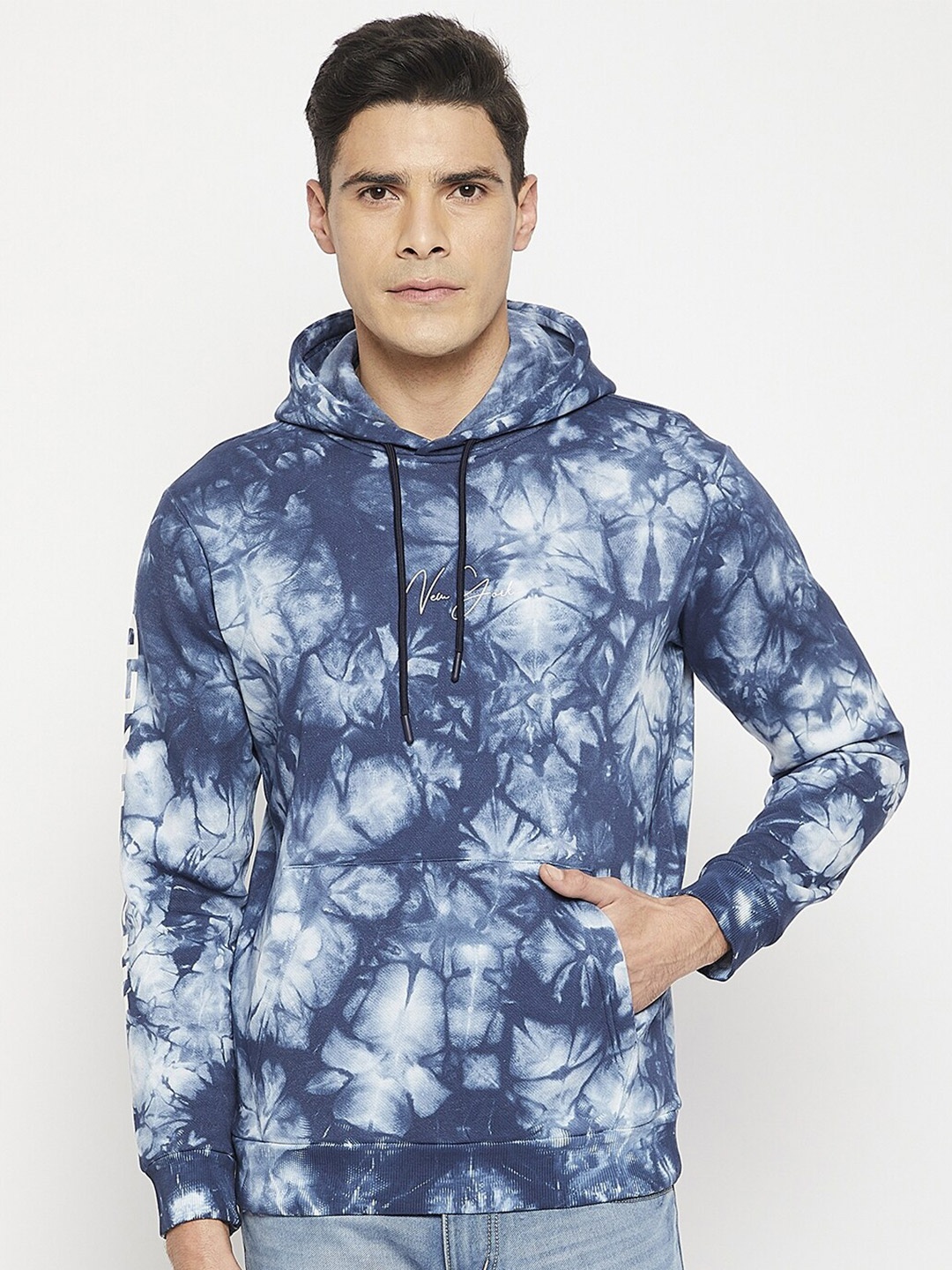 

QUBIC Men Abstract Printed Hooded Pullover Sweatshirt, Blue