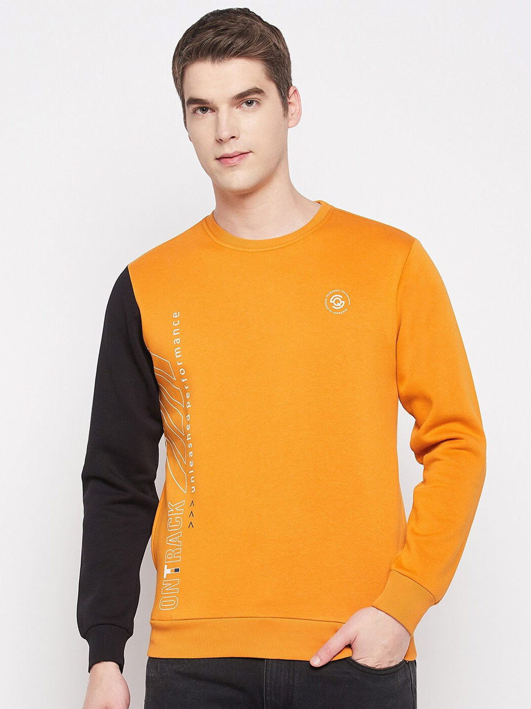 

QUBIC Men Colourblocked Pullover Sweatshirt, Mustard