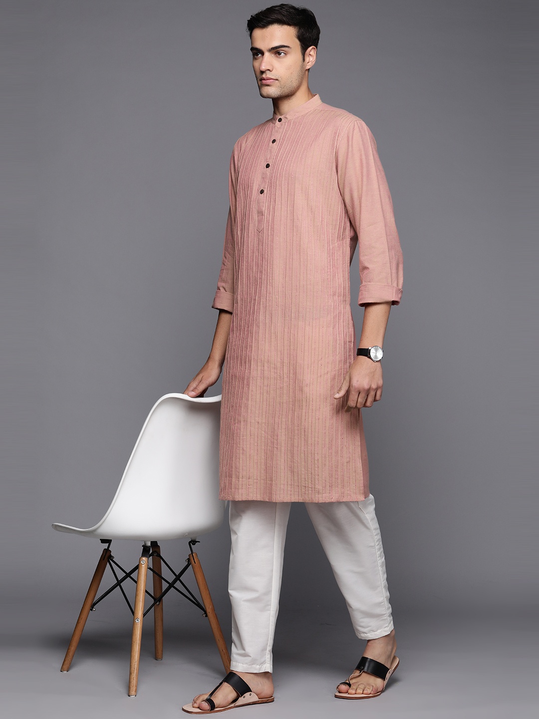 

Fabindia Thread Work Pintuck Pure Cotton Slim Fit Kurta, Rose