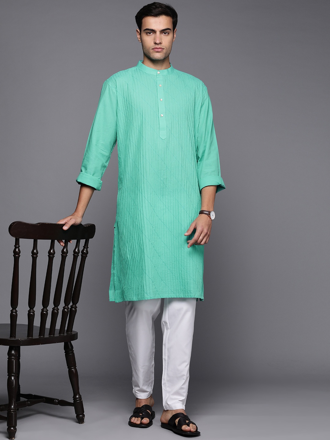 

Fabindia Thread Work Pintuck Pure Cotton Comfort Fit Kurta, Sea green