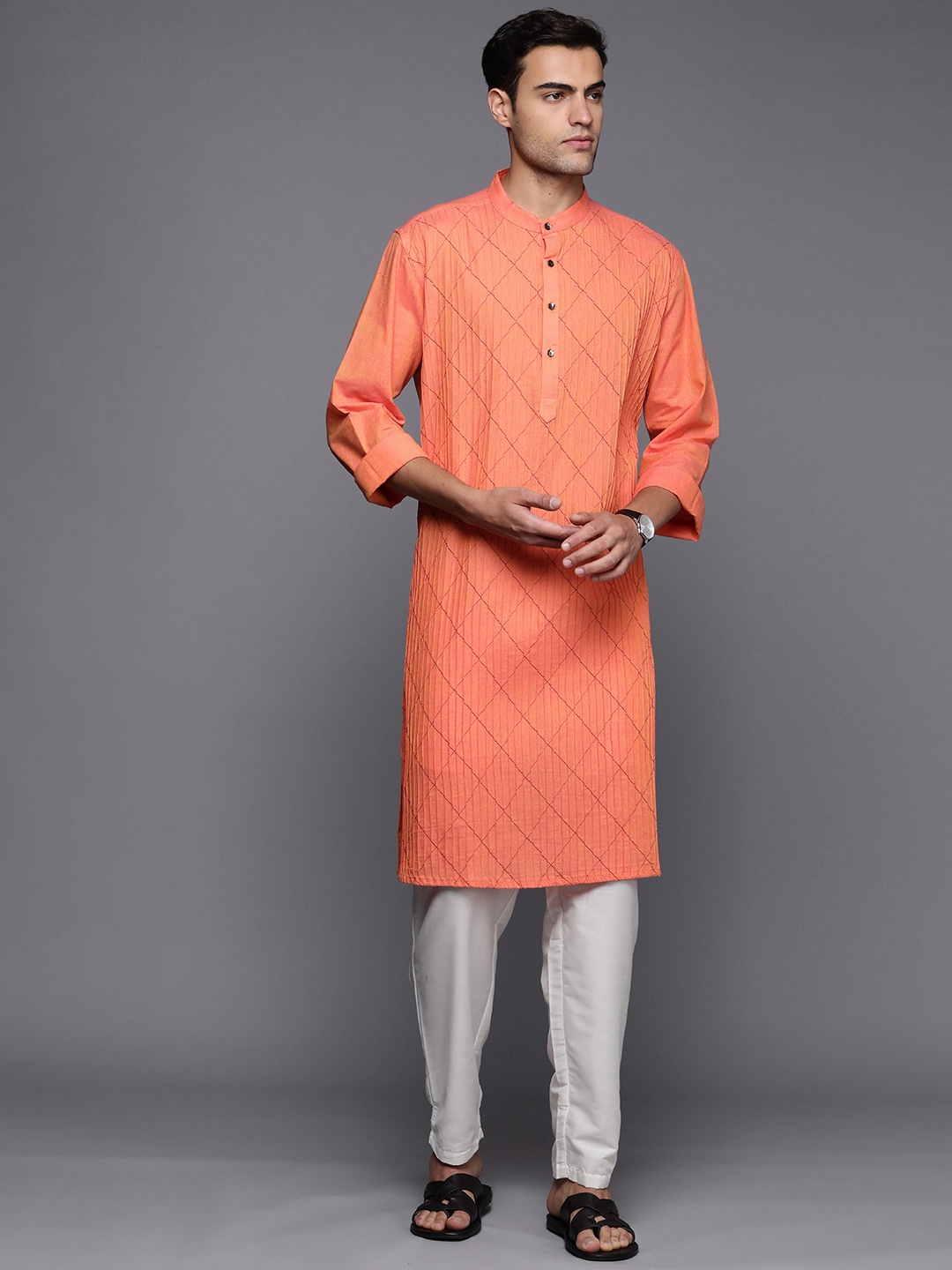 

Fabindia Thread Work Pintuck Pure Cotton Comfort Fit Kurta, Orange