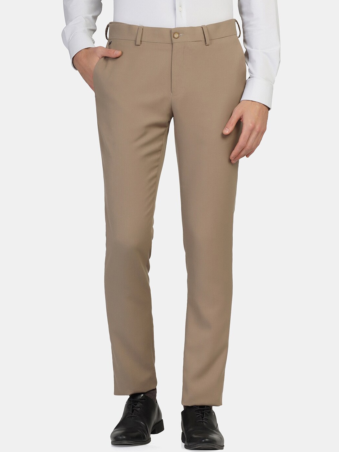

Blackberrys Men Khaki Slim Fit Low-Rise Chinos Trousers