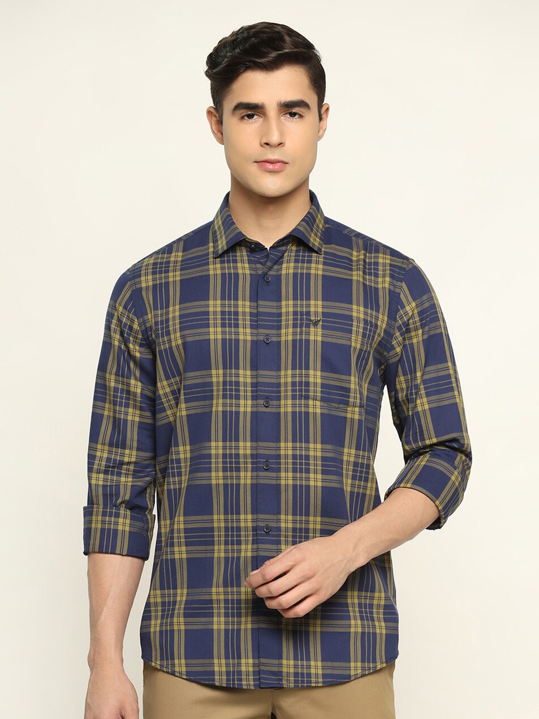 

Blackberrys Men Tartan Checks Casual Cotton Shirt, Navy blue