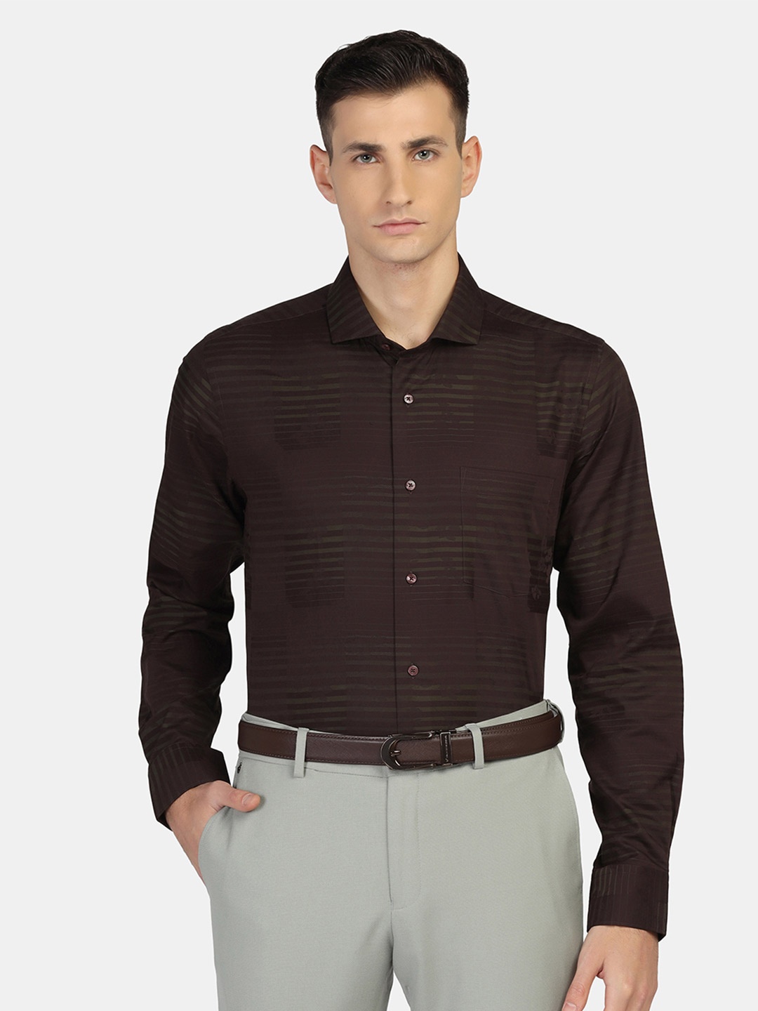 

Blackberrys Men Slim Fit Horizontal Stripes Striped Formal Shirt, Brown